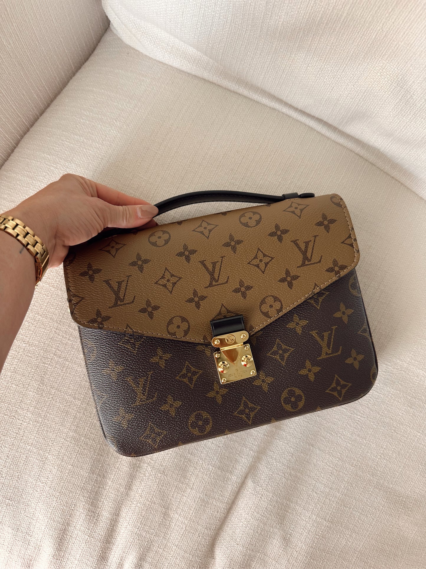 Louis Vuitton Reverse Monogram Metis Pochette