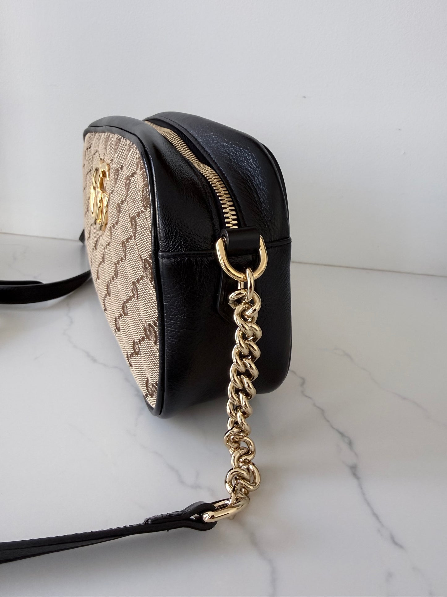 GUCCI GG Monogram Marmont Chain Shoulder Bag