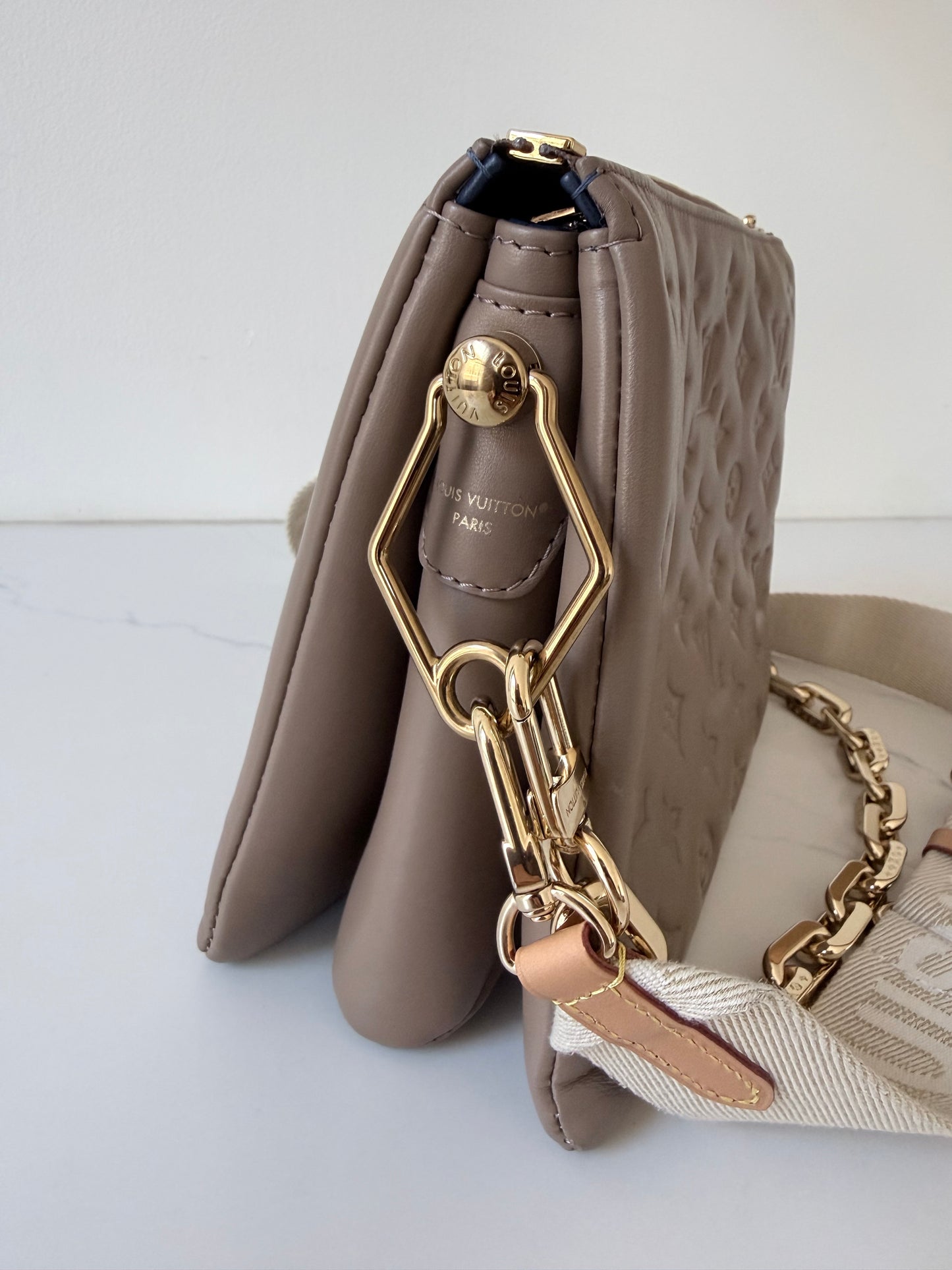 Louis Vuitton Coussin MM Taupe