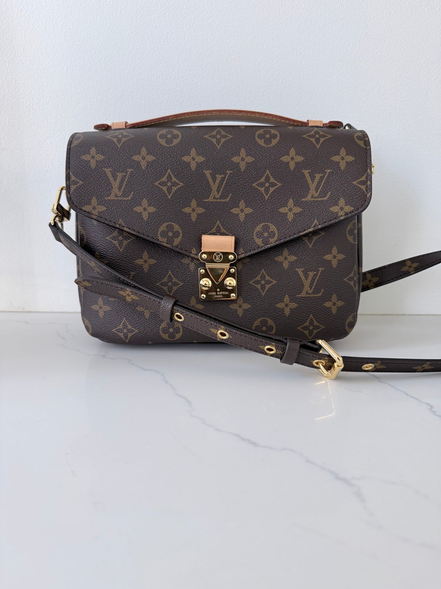 Louis Vuitton Pochette Métis Monogram