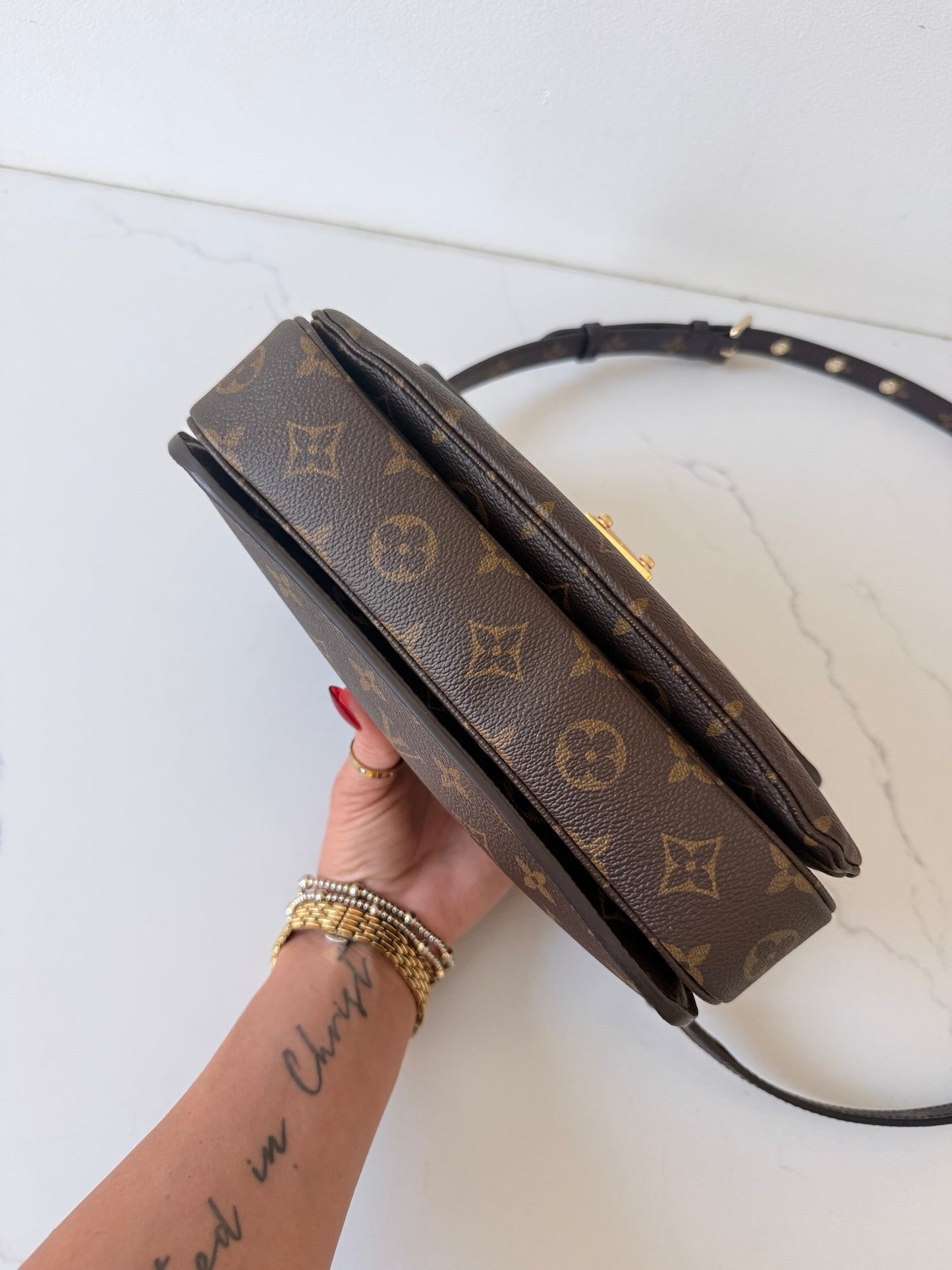 Louis Vuitton Pochette Métis Monogram
