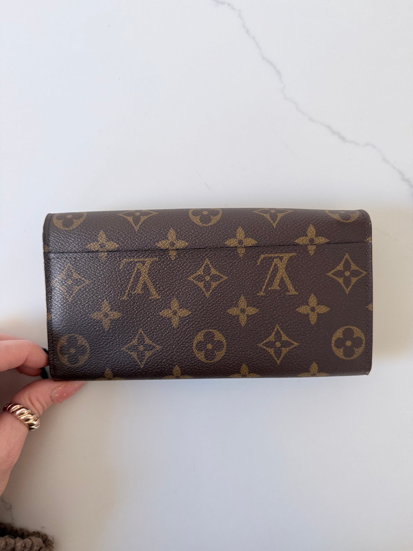 Louis Vuitton Monogram Sarah Wallet