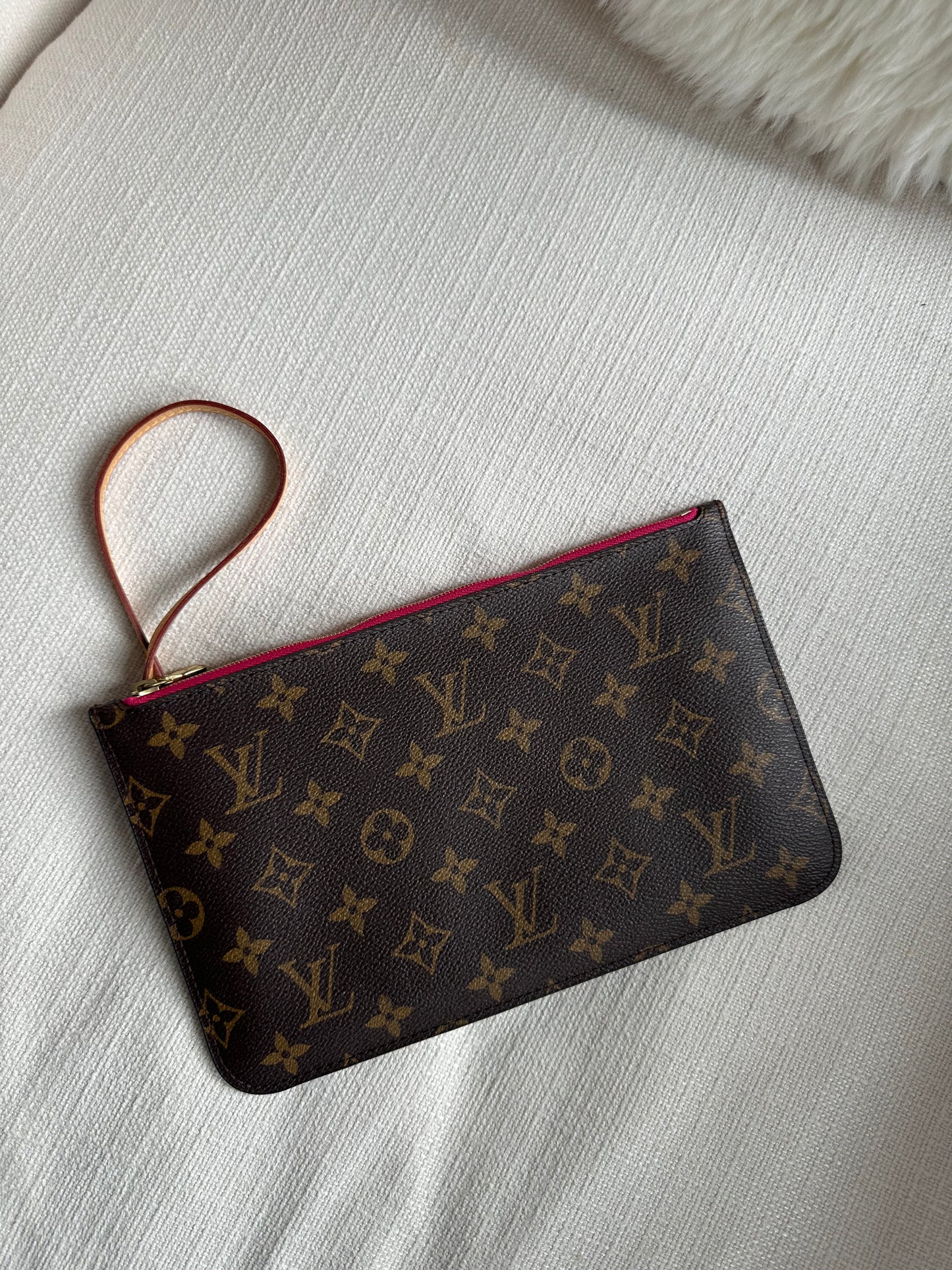 Louis Vuitton Monogram Pivoine Wristlet