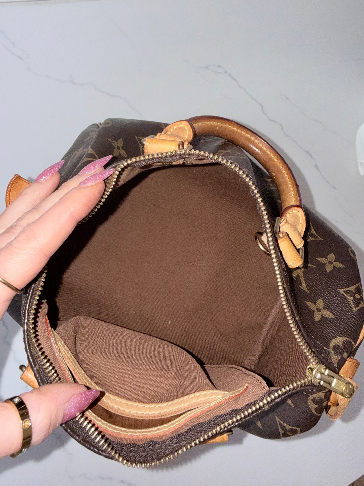 Louis Vuitton Monogram Speedy 25