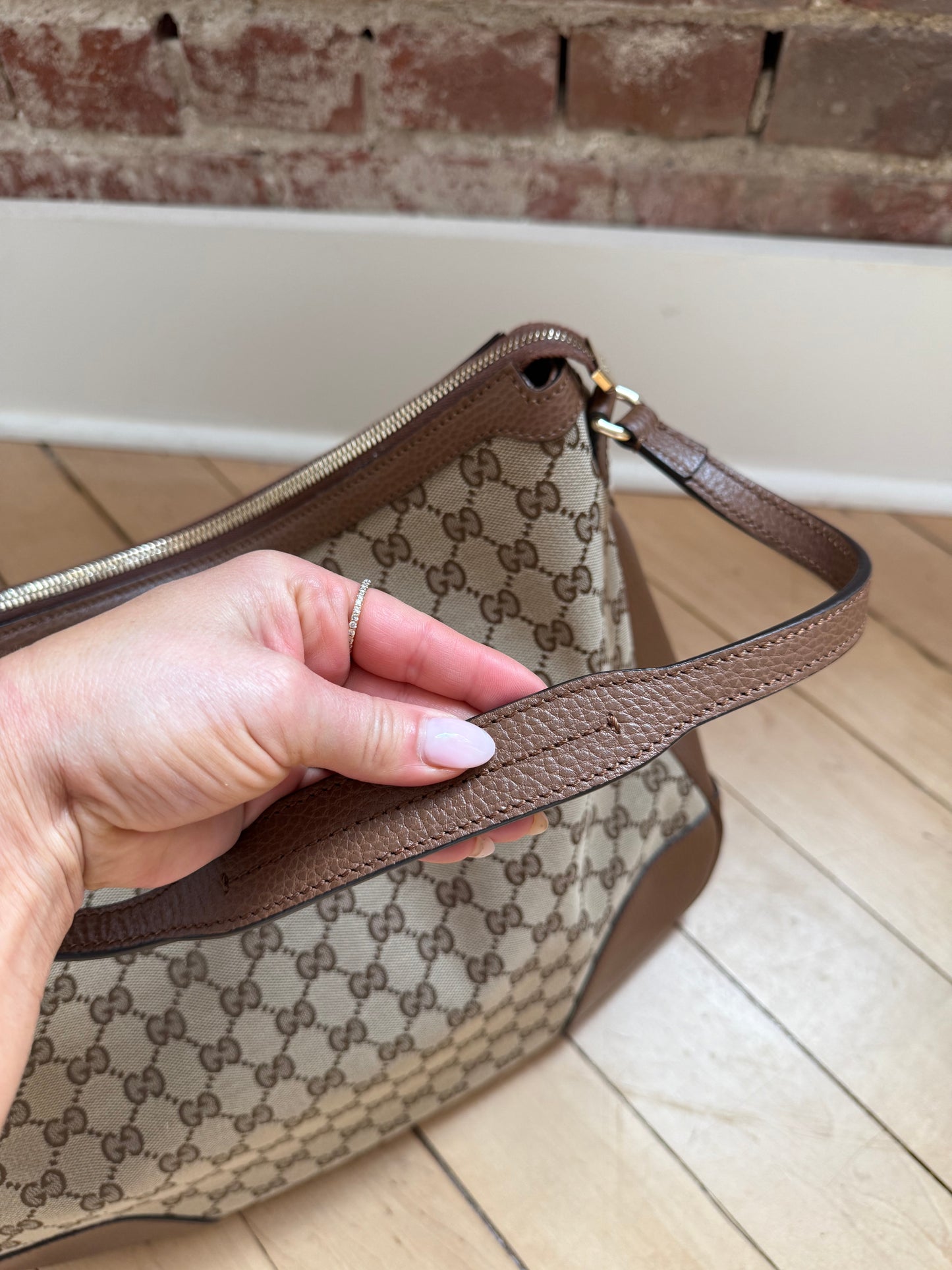 Gucci Bree Micro Hobo Shoulder Bag