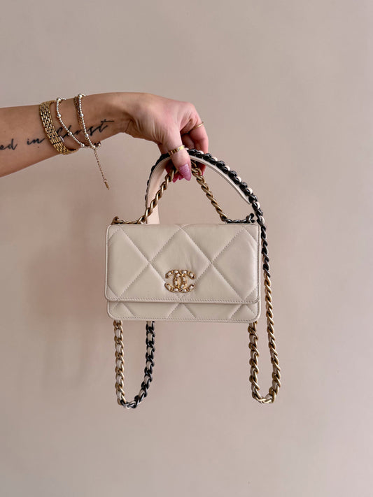 Quilted Chanel 19 Wallet On Chain Light Beige