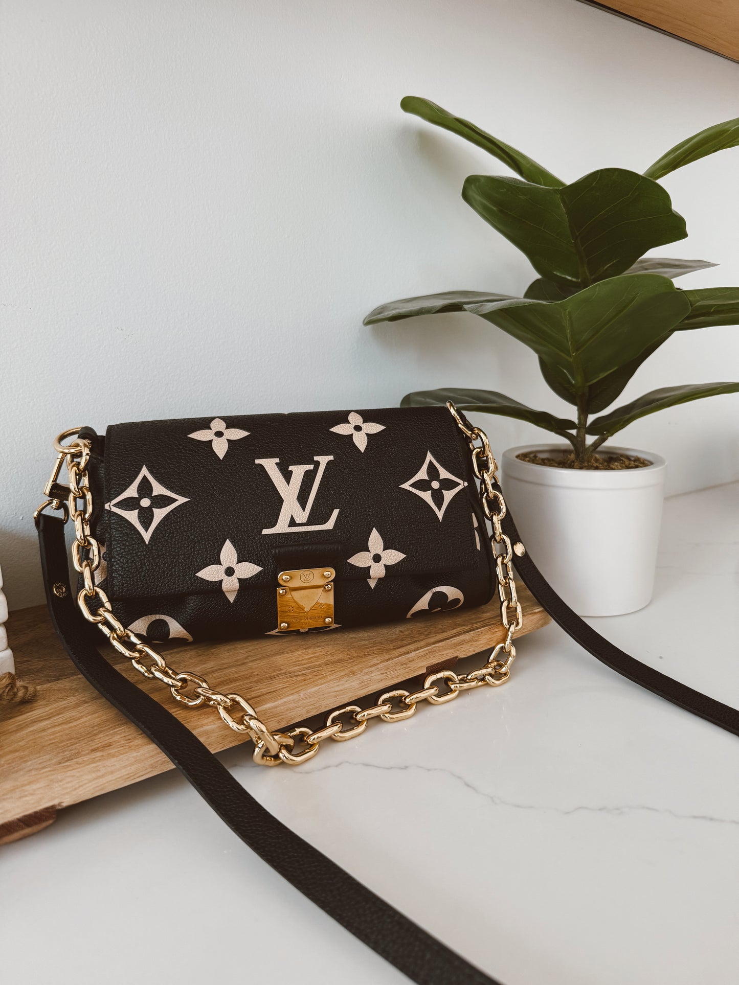 Louis Vuitton Favorite Empreinte Bi Color