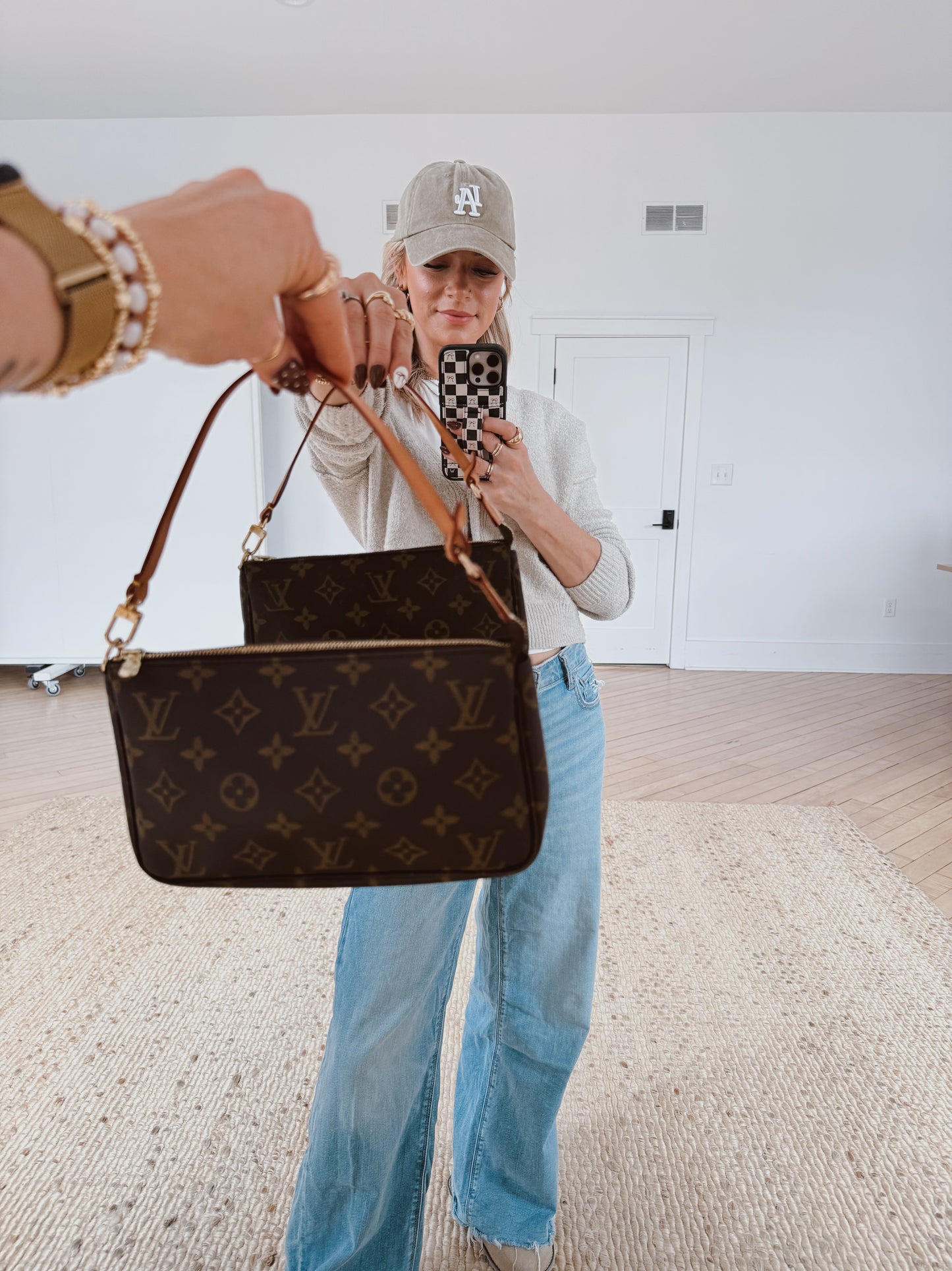 Louis Vuitton Pochette Accessoires Monogram