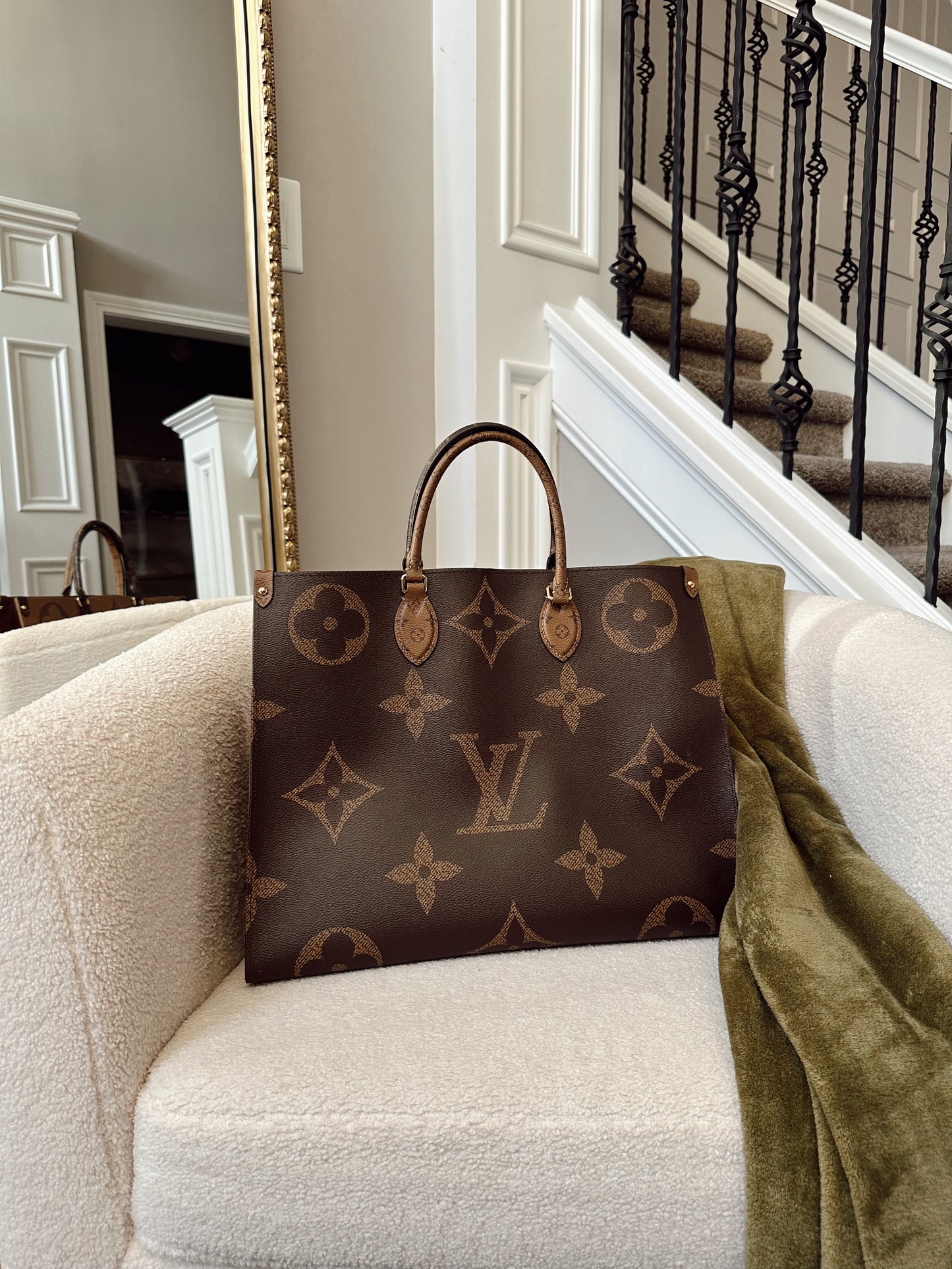 Louis Vuitton On The Go Tote GM