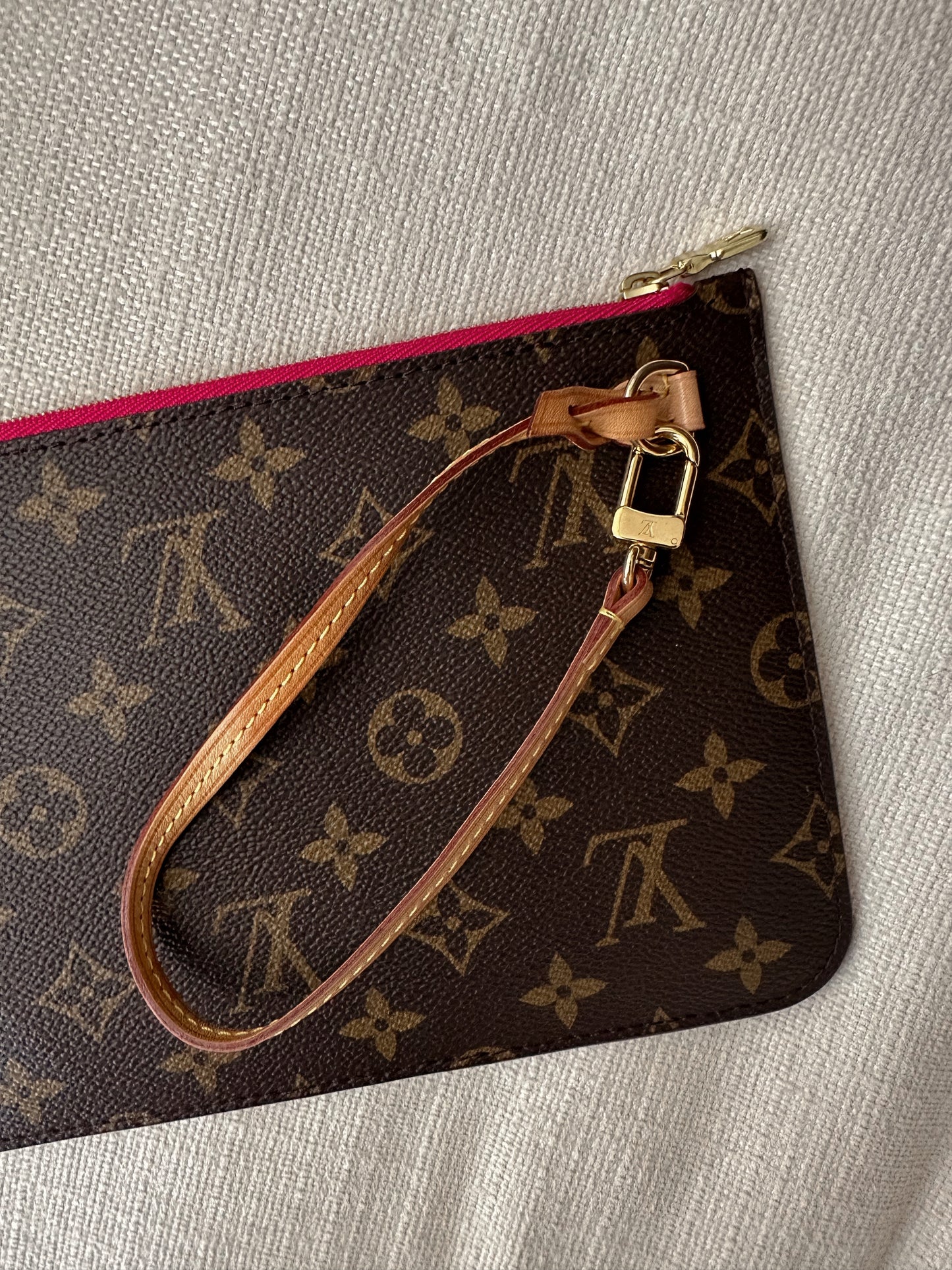 Louis Vuitton Neverfull Wristlet Monogram