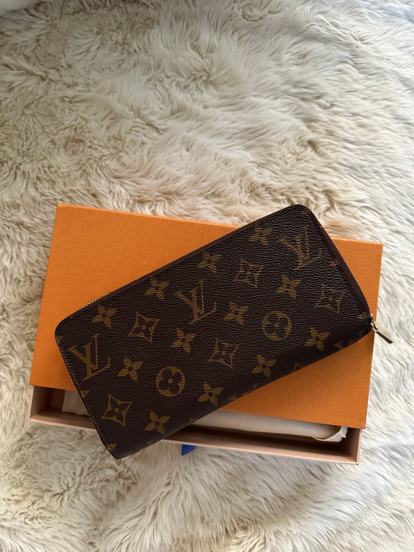 Louis Vuitton Zip Wallet Monogram