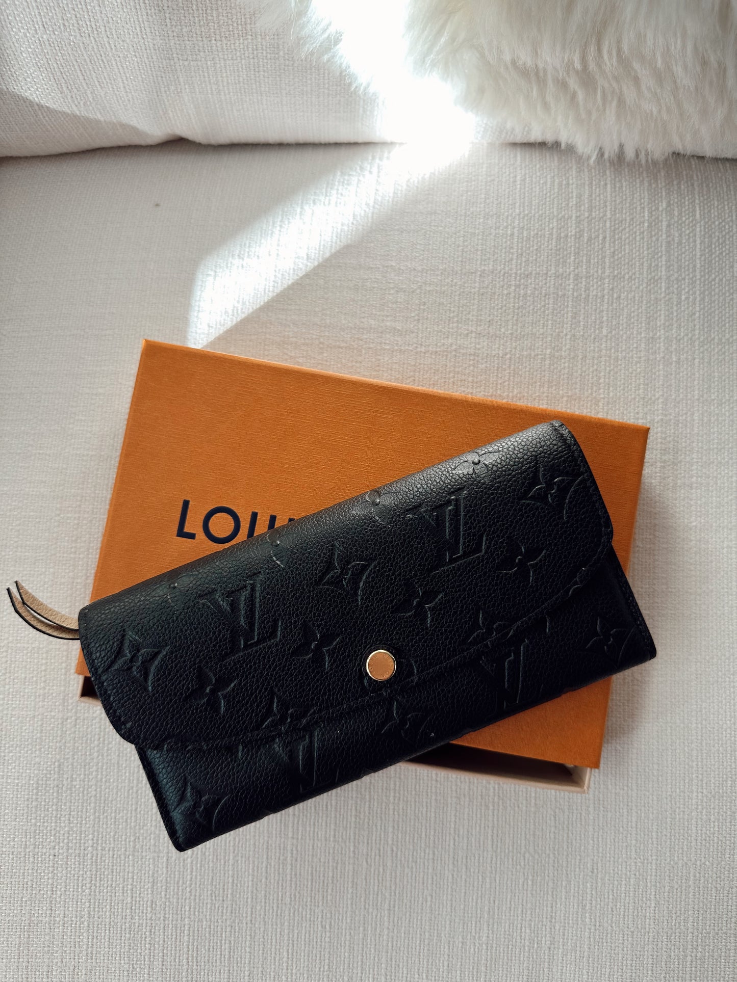 Louis Vuitton Emilie Wallet Black