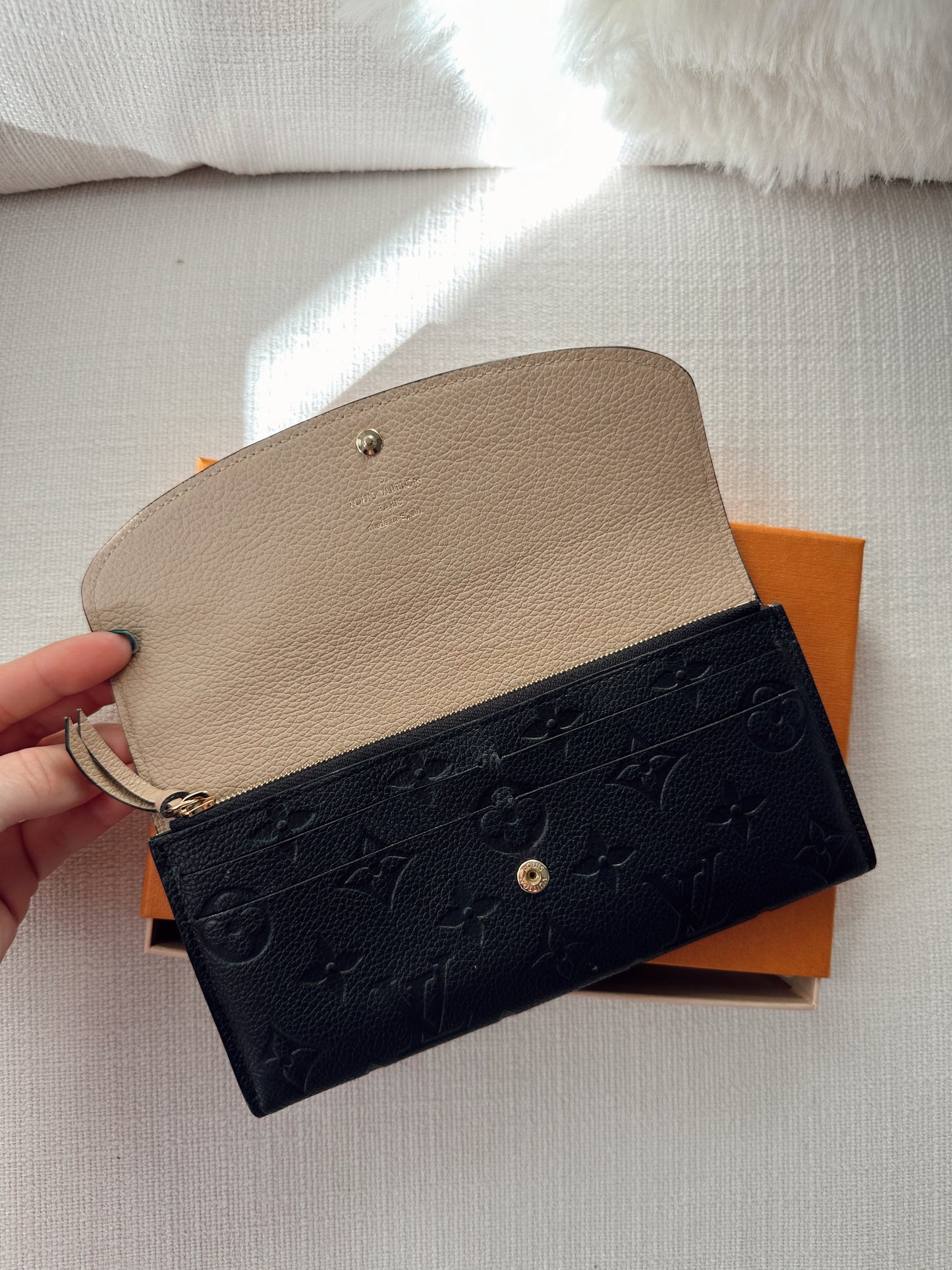 Louis Vuitton Emilie Wallet Black