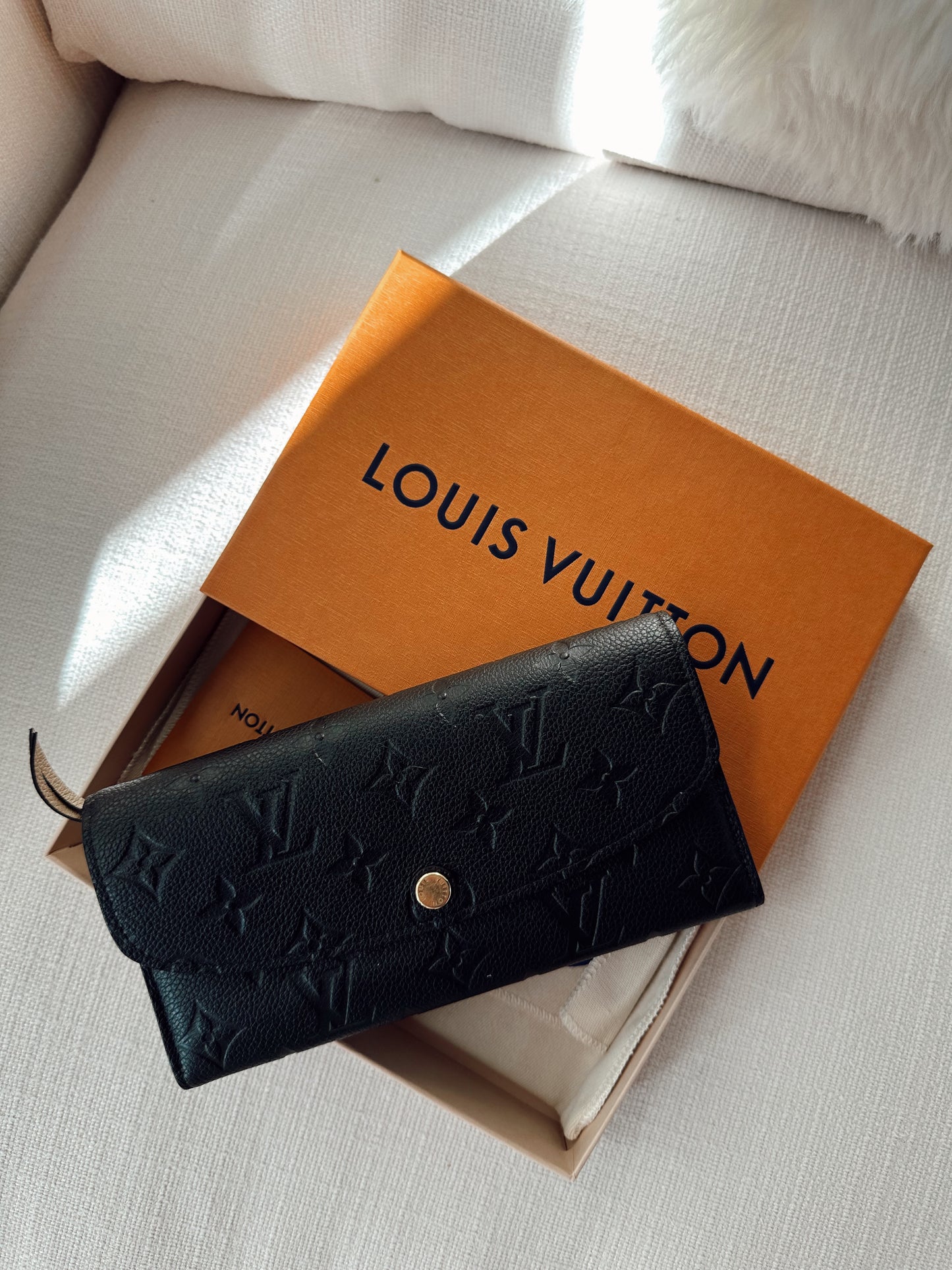 Louis Vuitton Emilie Wallet Black