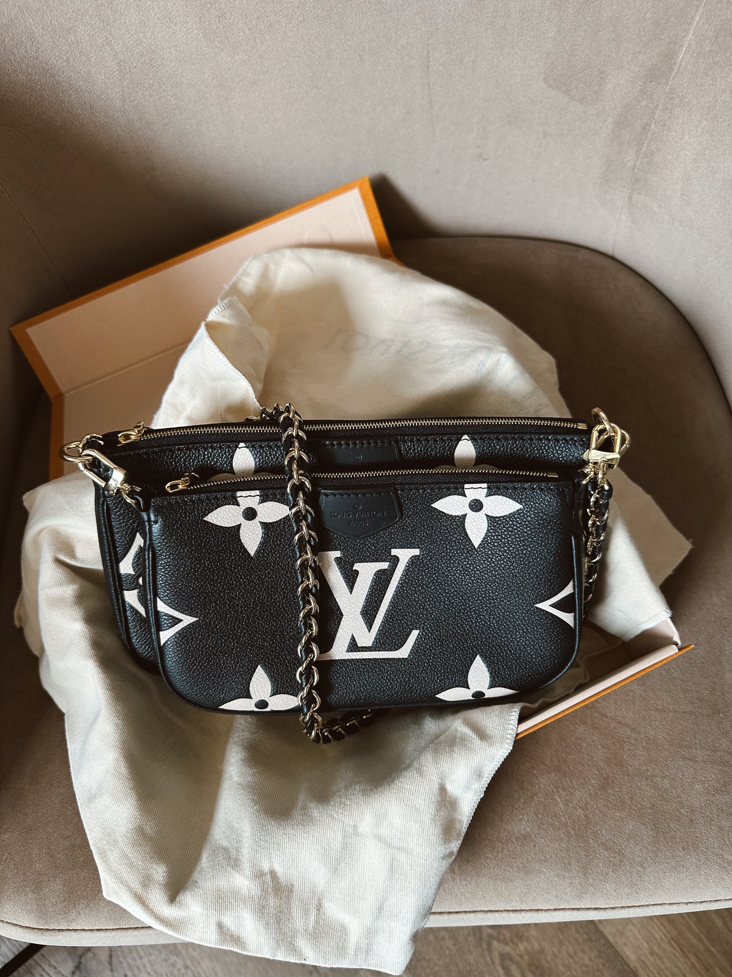 Louis Vuitton Multi Pochette Beige Black