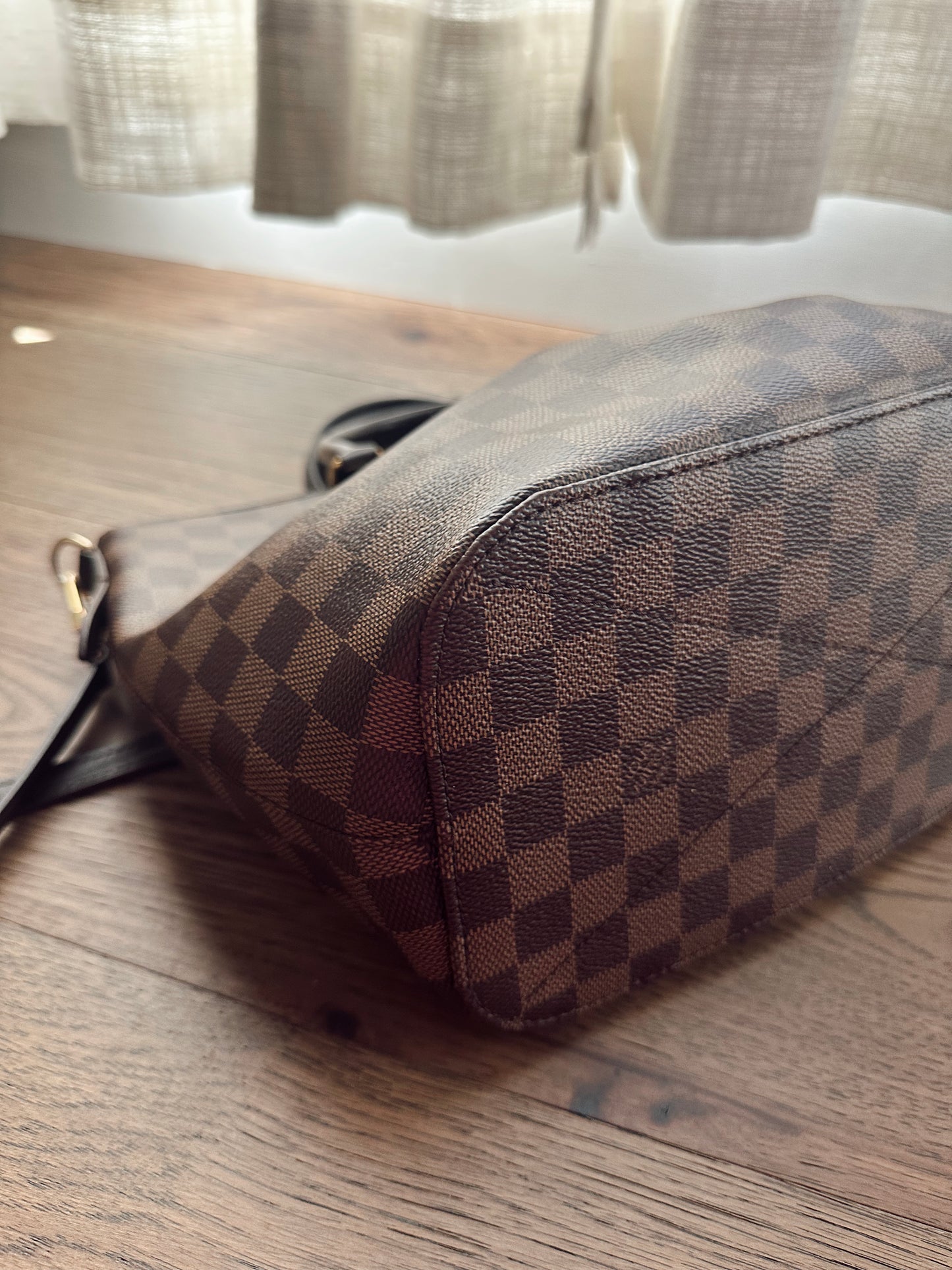 Louis Vuitton Damier Ebene Siena MM