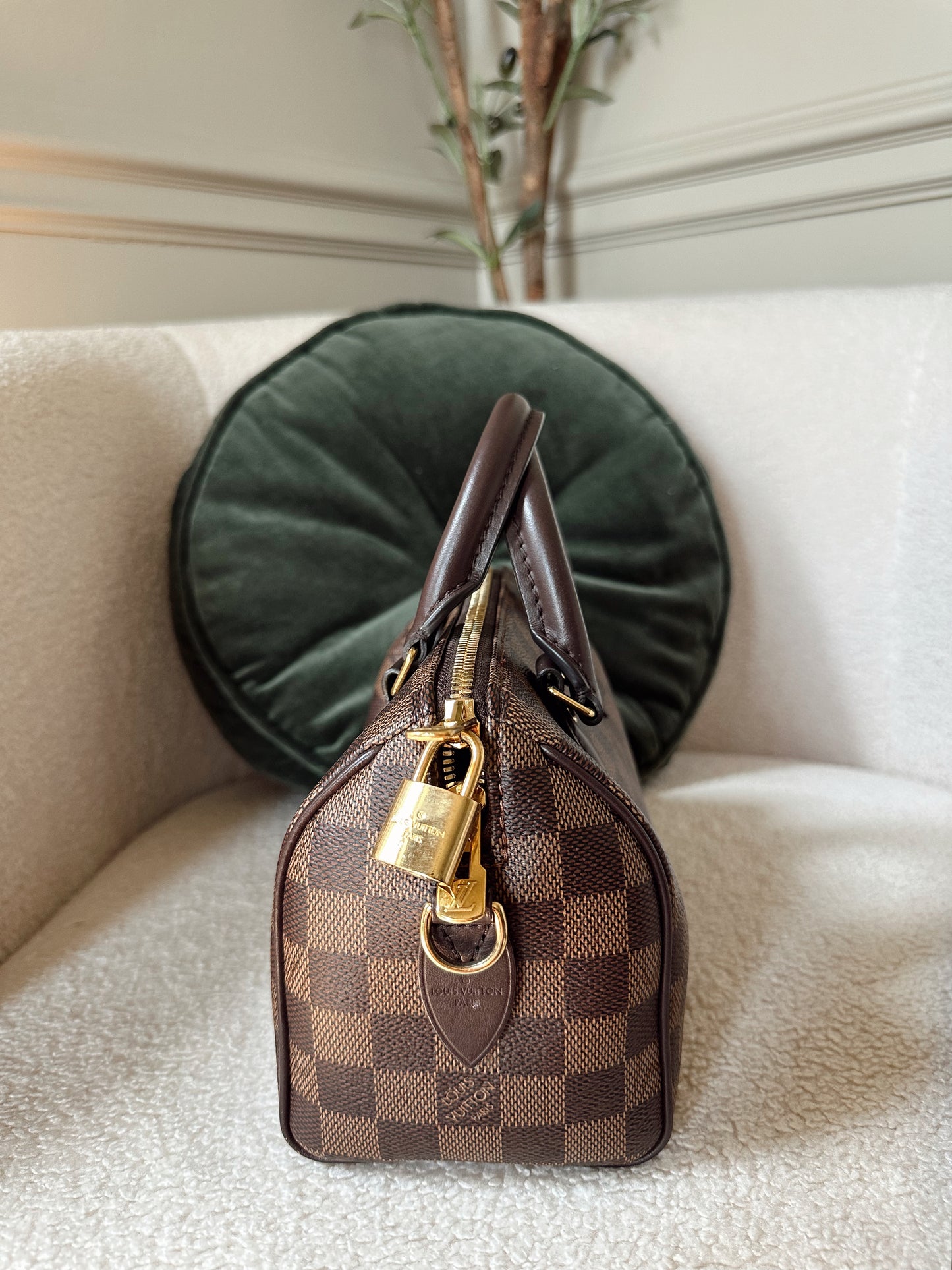 Louis Vuitton Speedy Bandouliere 20