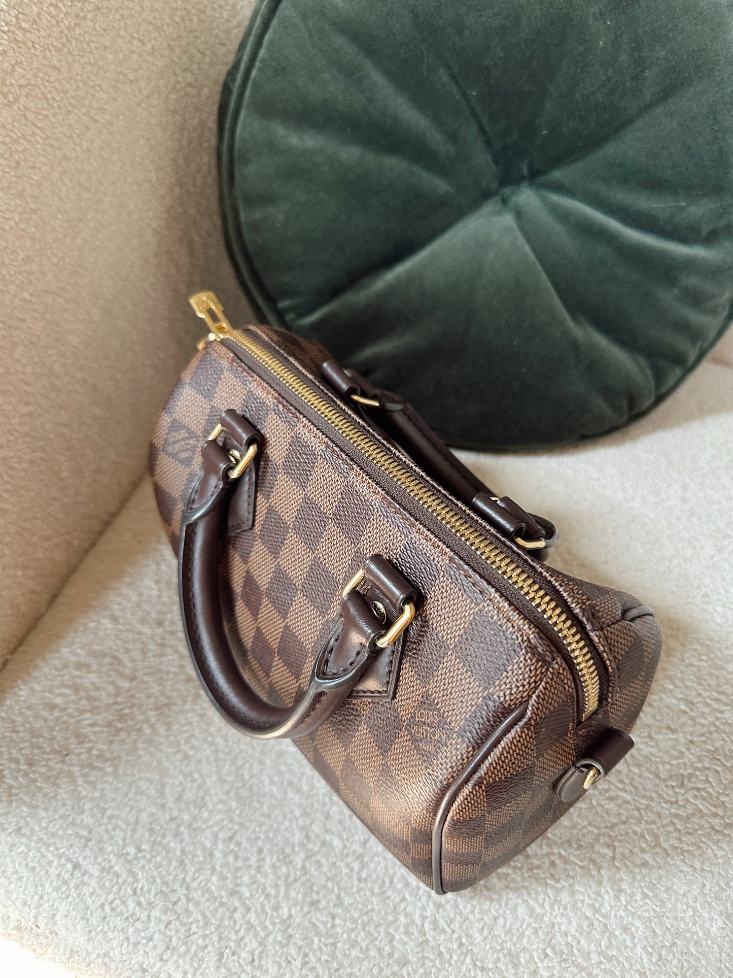 Louis Vuitton Speedy Bandouliere 20