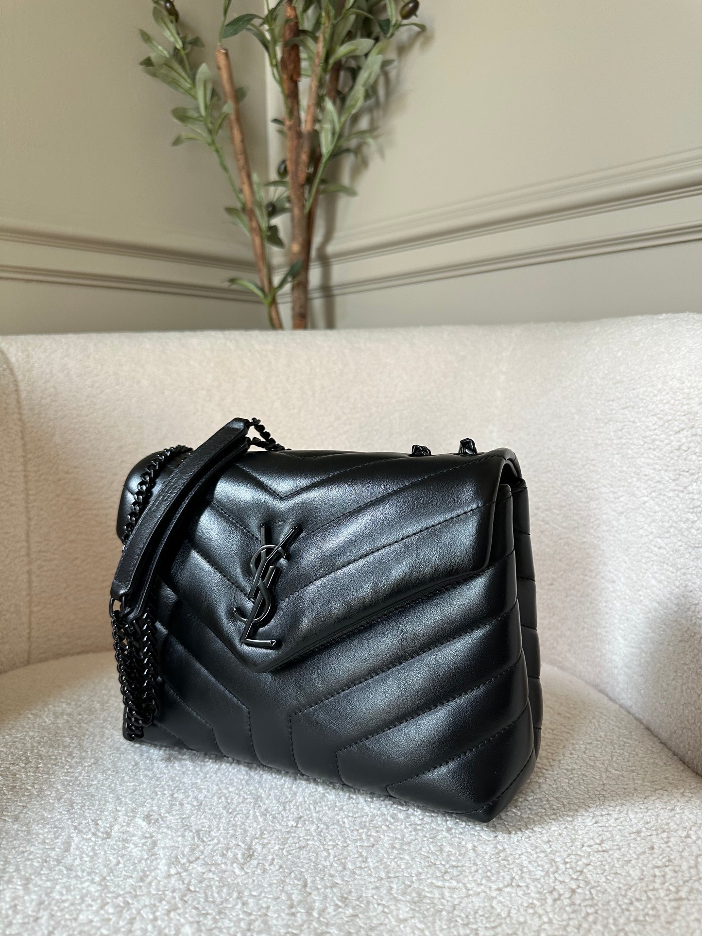 Saint Laurent Loulou Chevron Black