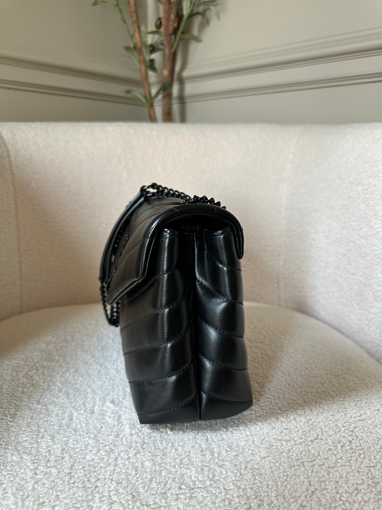 Saint Laurent Loulou Chevron Black