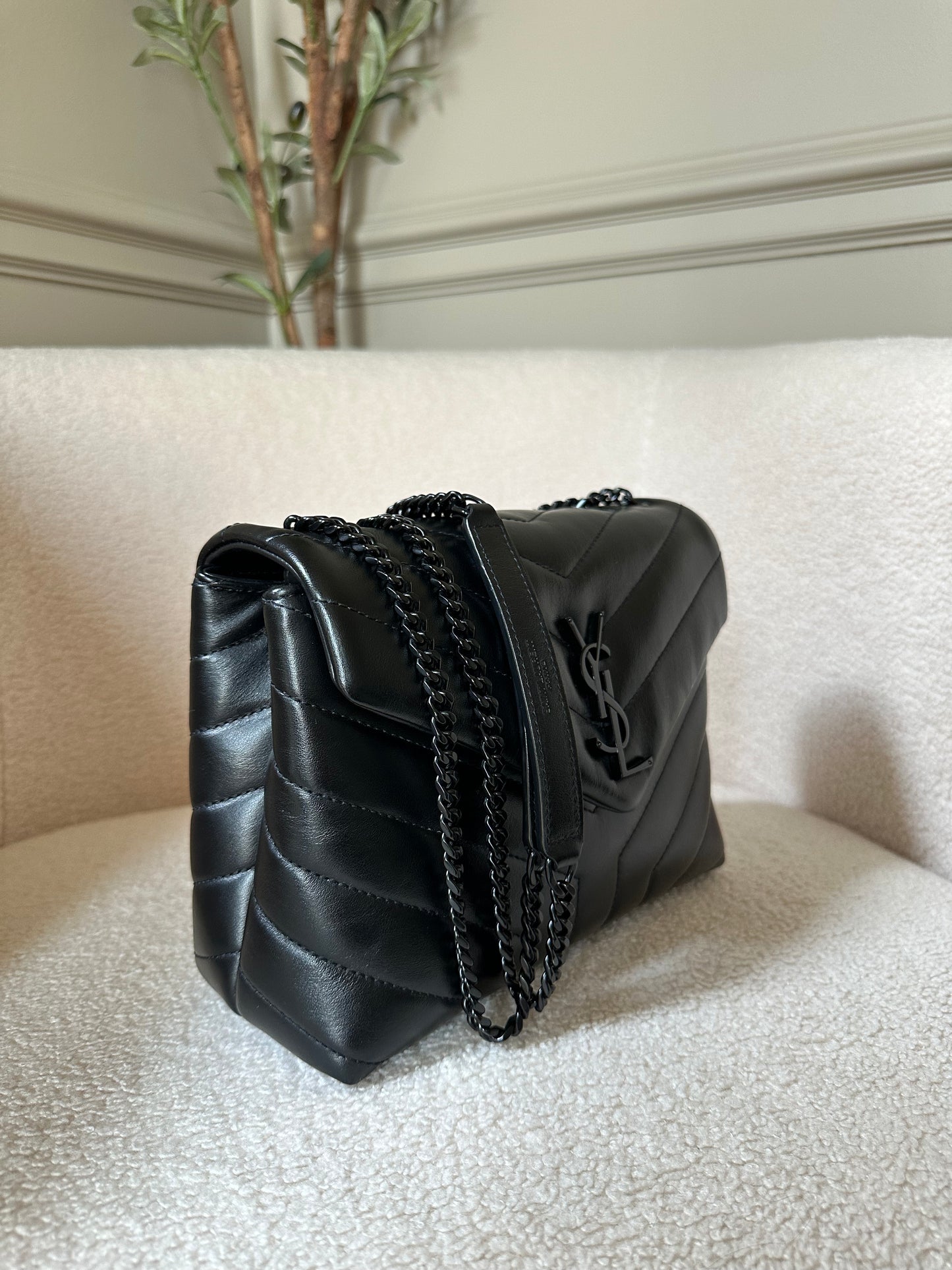 Saint Laurent Loulou Chevron Black