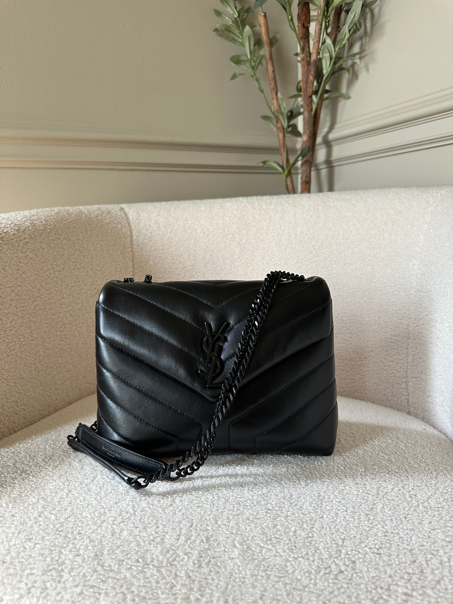 Saint Laurent Loulou Chevron Black