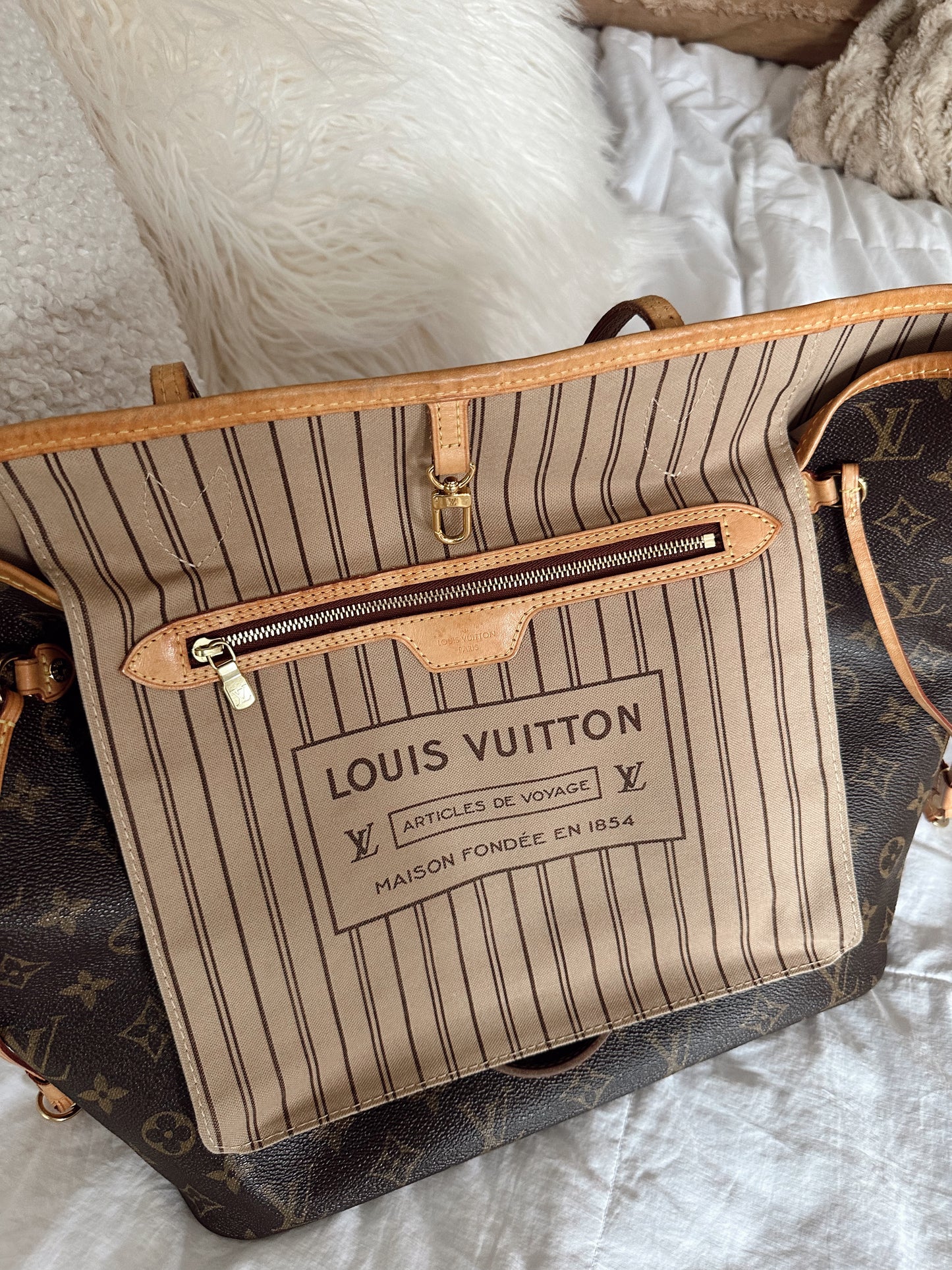 Louis Vuitton Neverfull MM Monogram