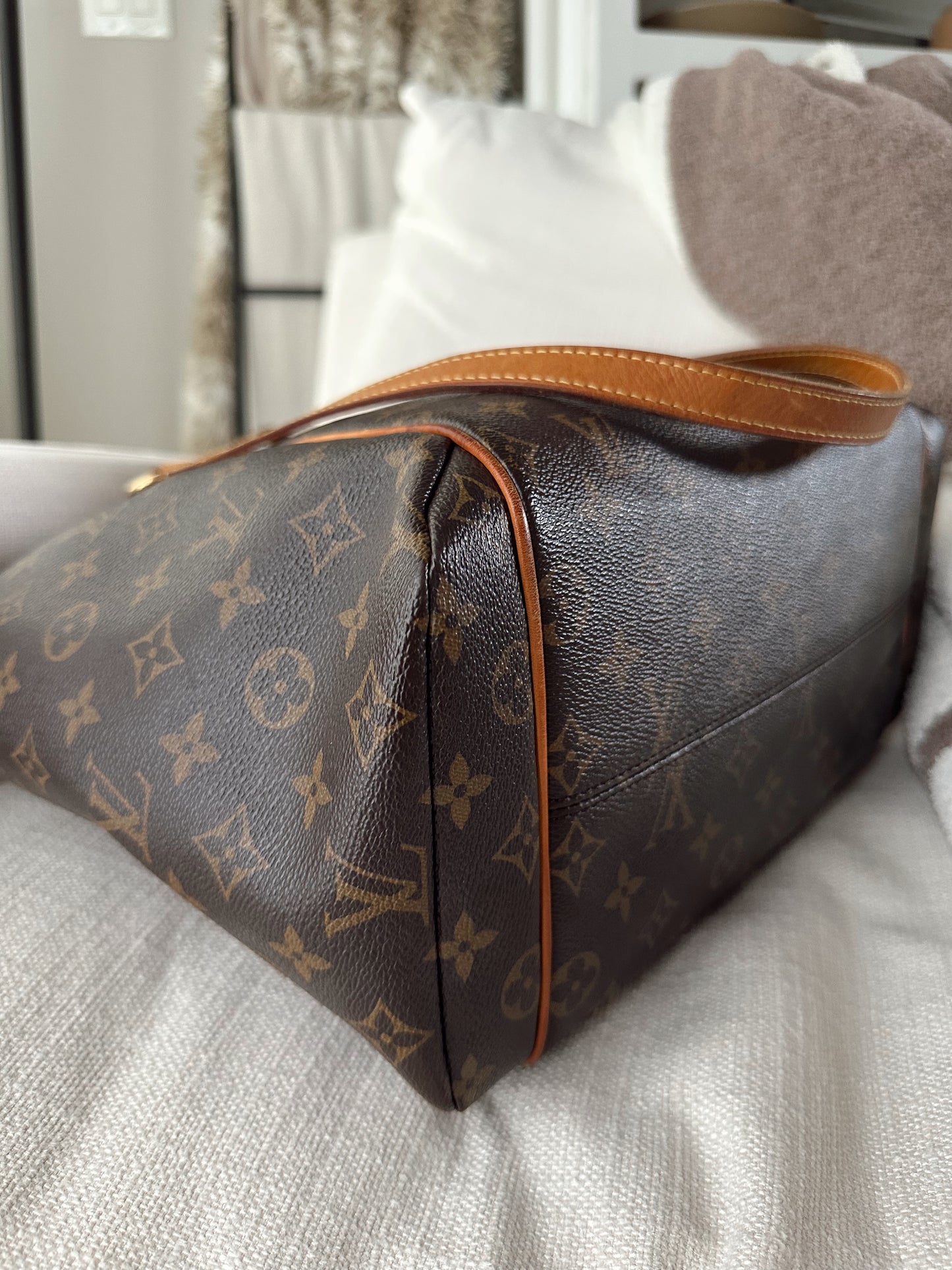 Louis Vuitton Monogram Totally MM