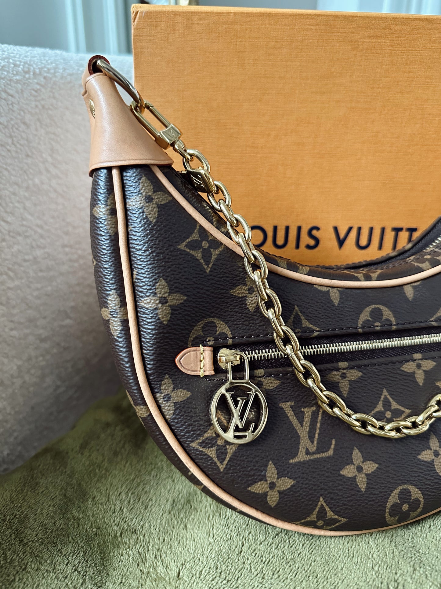 Louis Vuitton Loop Monogram