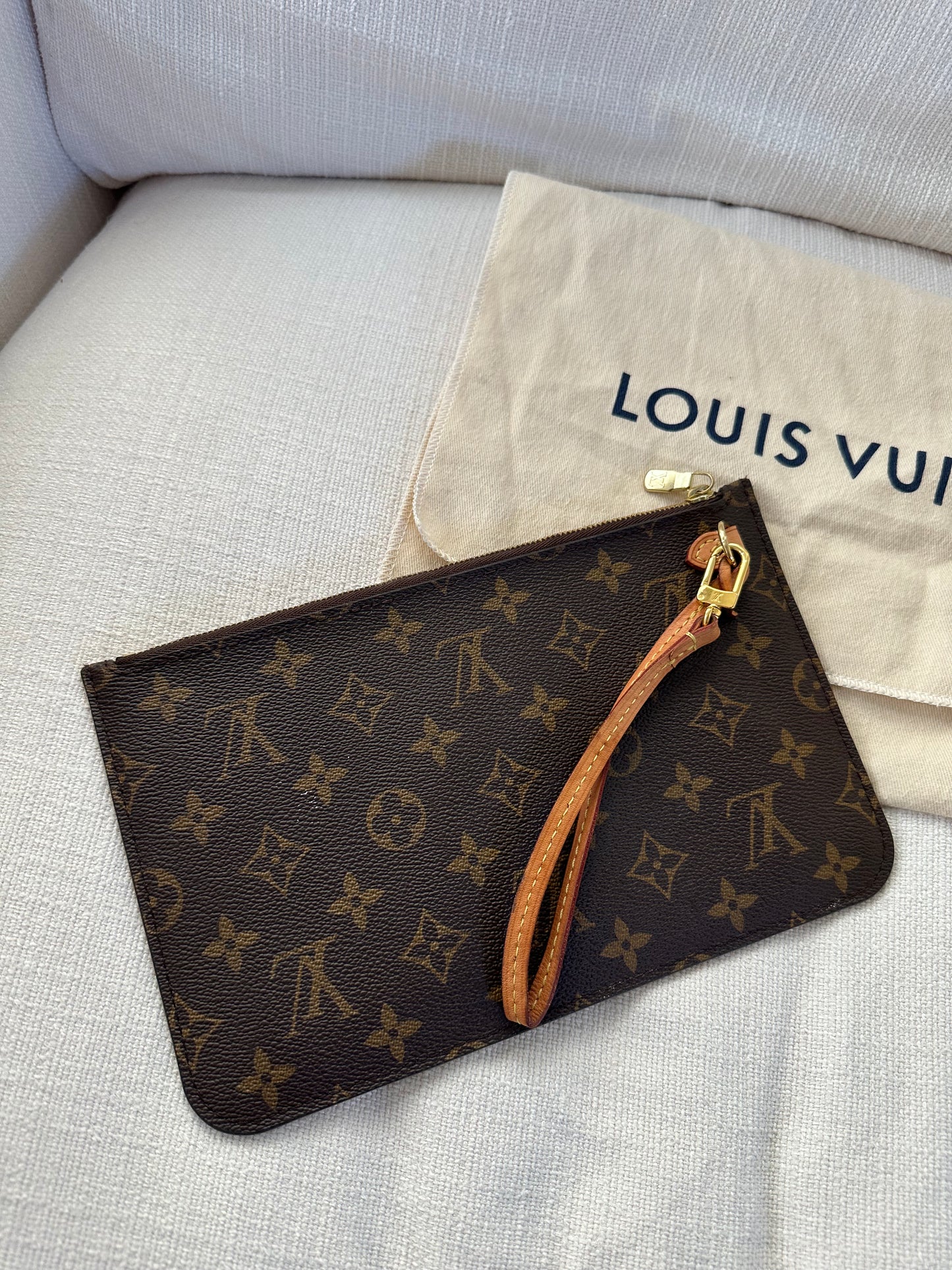 Louis Vuitton Neverfull Pouch Monogram