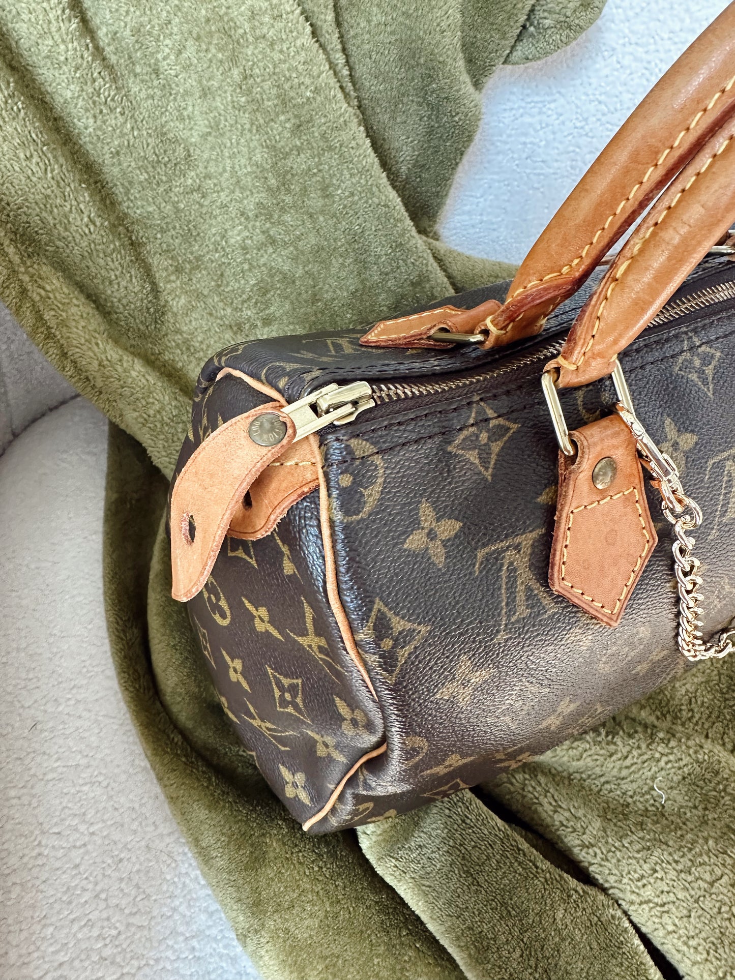 Louis Vuitton Speedy 25 Monogram