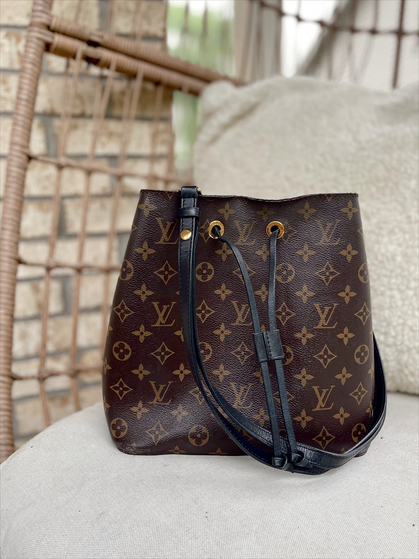 Louis Vuitton NEONOE Black Monogram