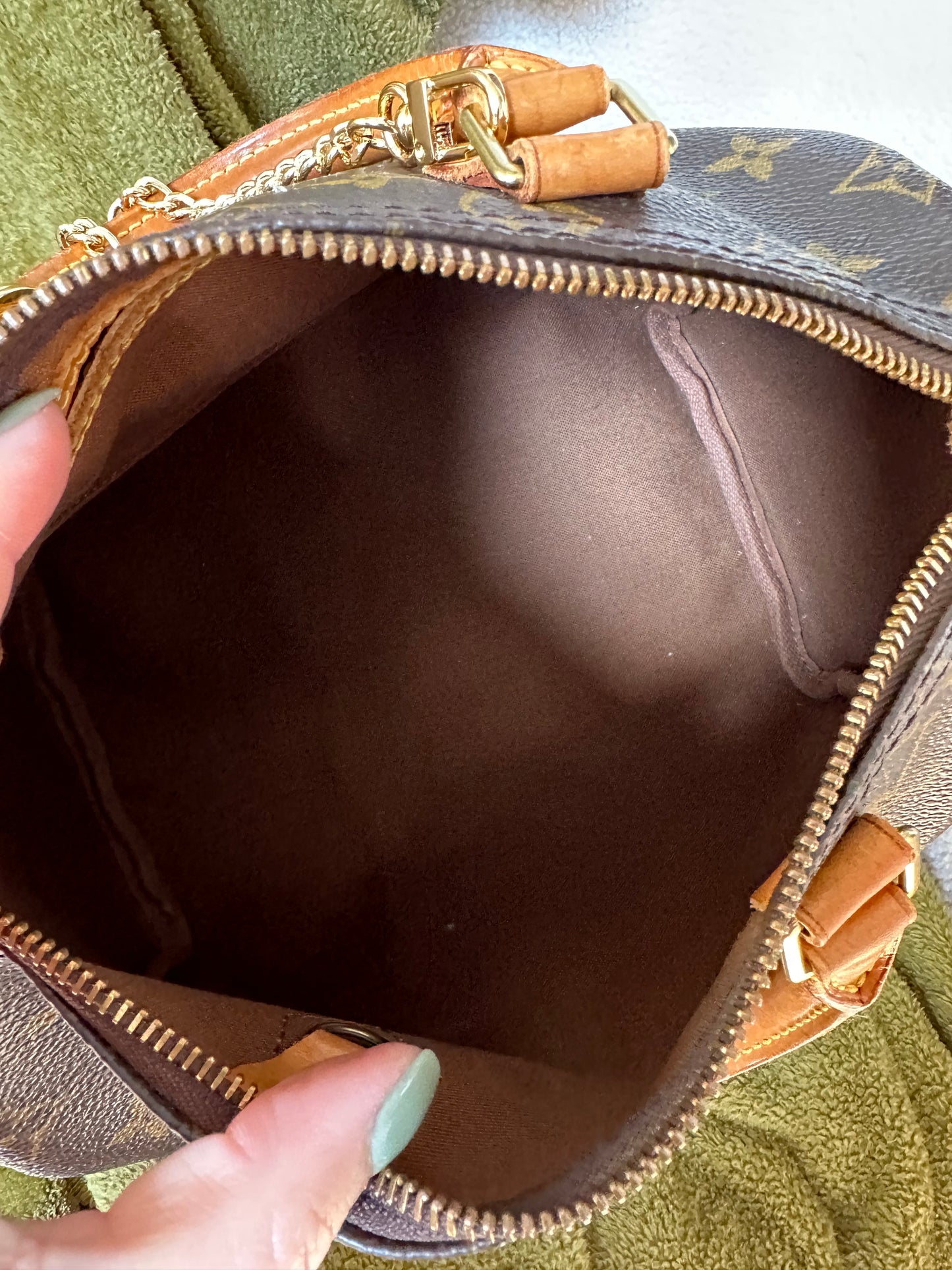 Louis Vuitton Speedy 25 Monogram