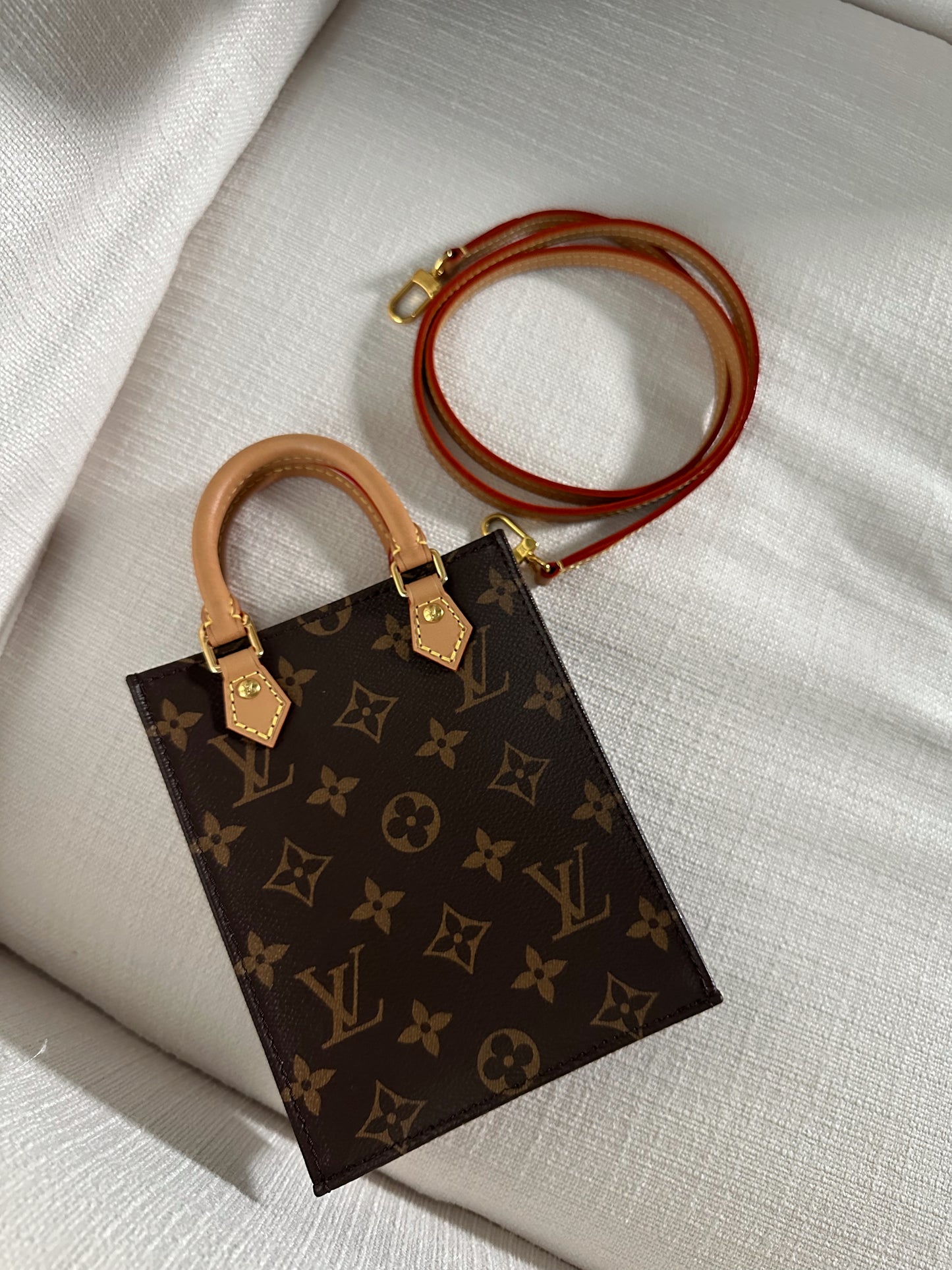 Louis Vuitton Petit Sac Plat Monogram