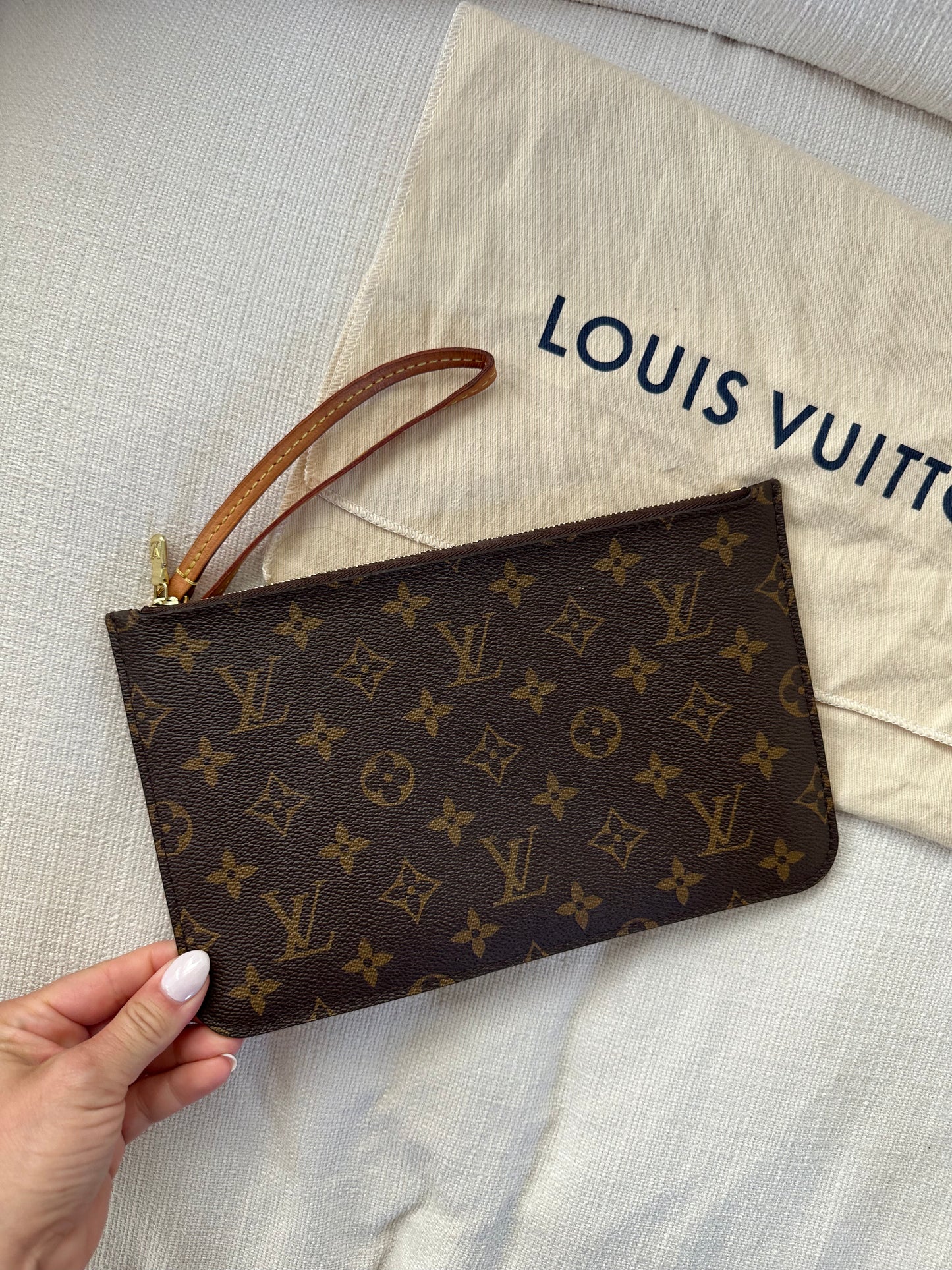 Louis Vuitton Neverfull Pouch Monogram