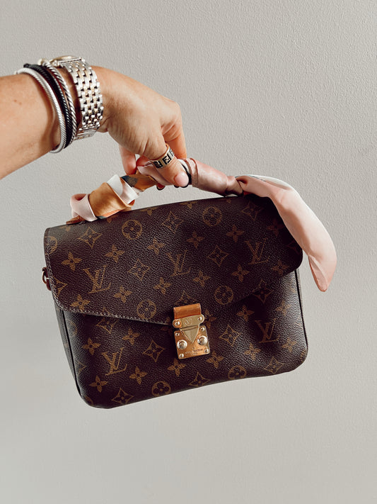 Louis Vuitton Pochette Metis