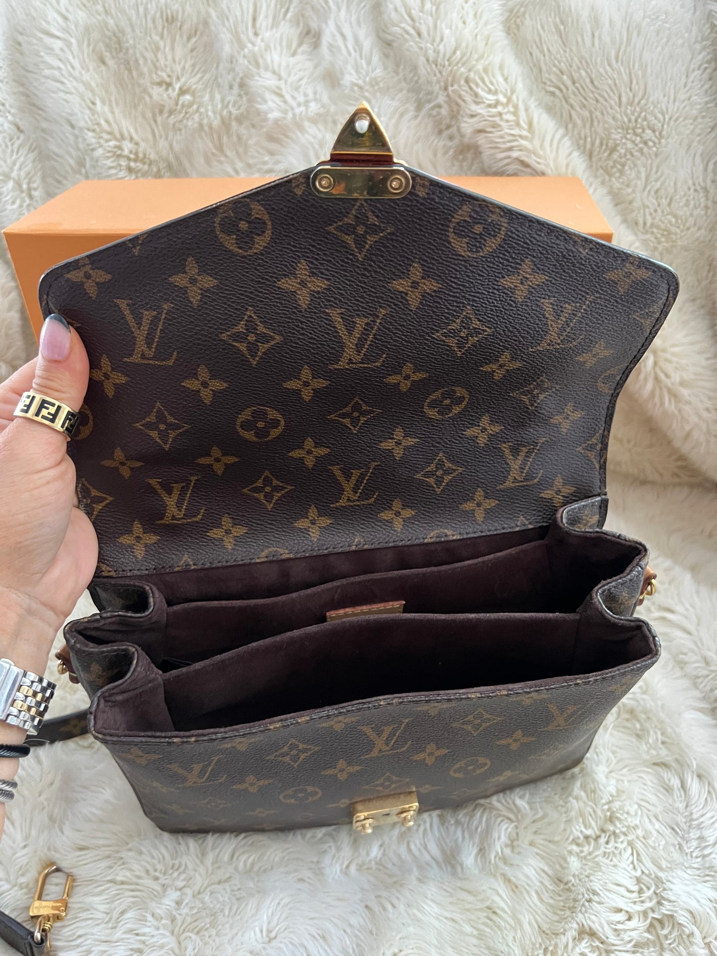 Louis Vuitton Pochette Metis