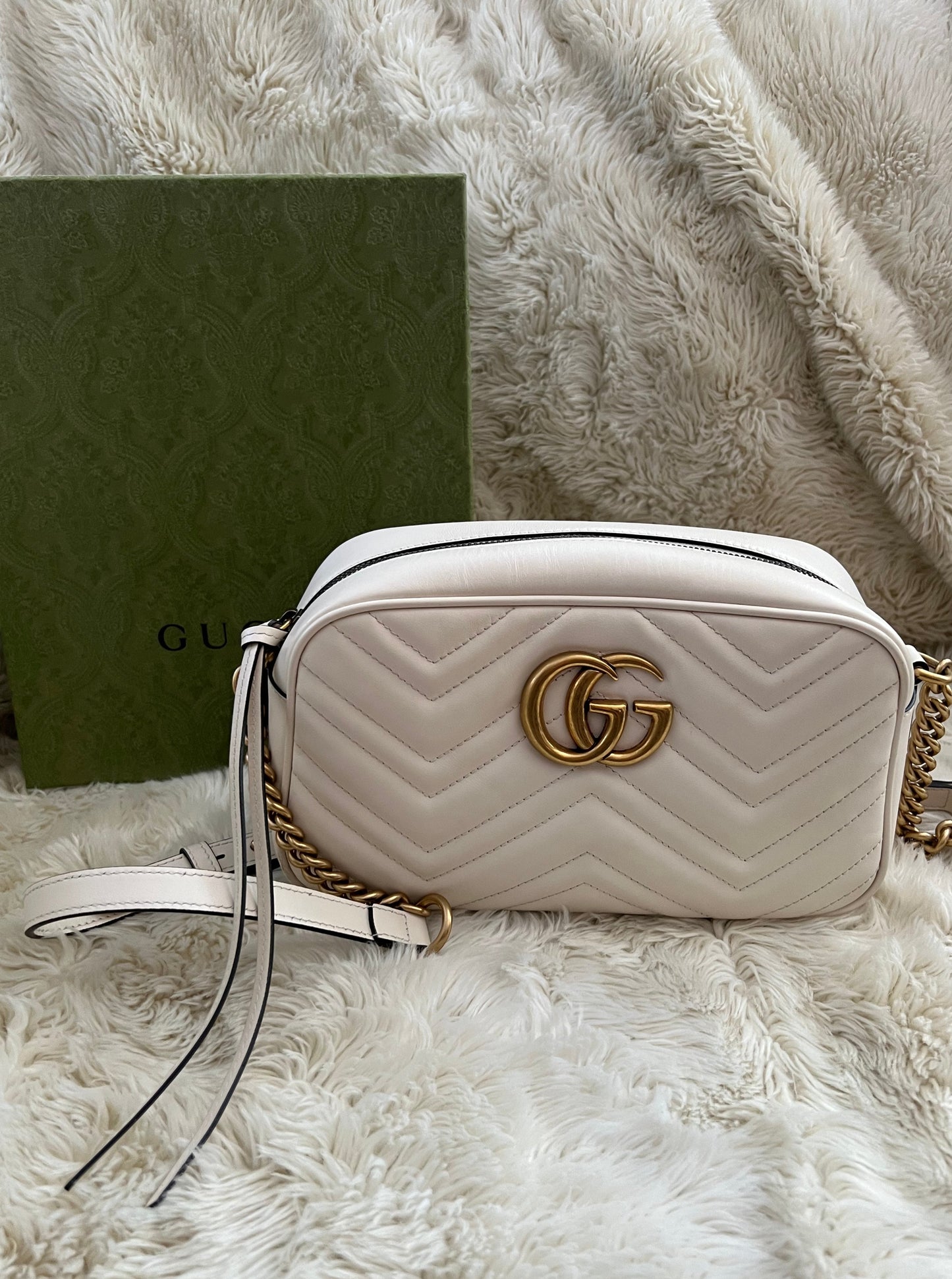 GG Marmont Shoulder Bag Matelasse Neutral