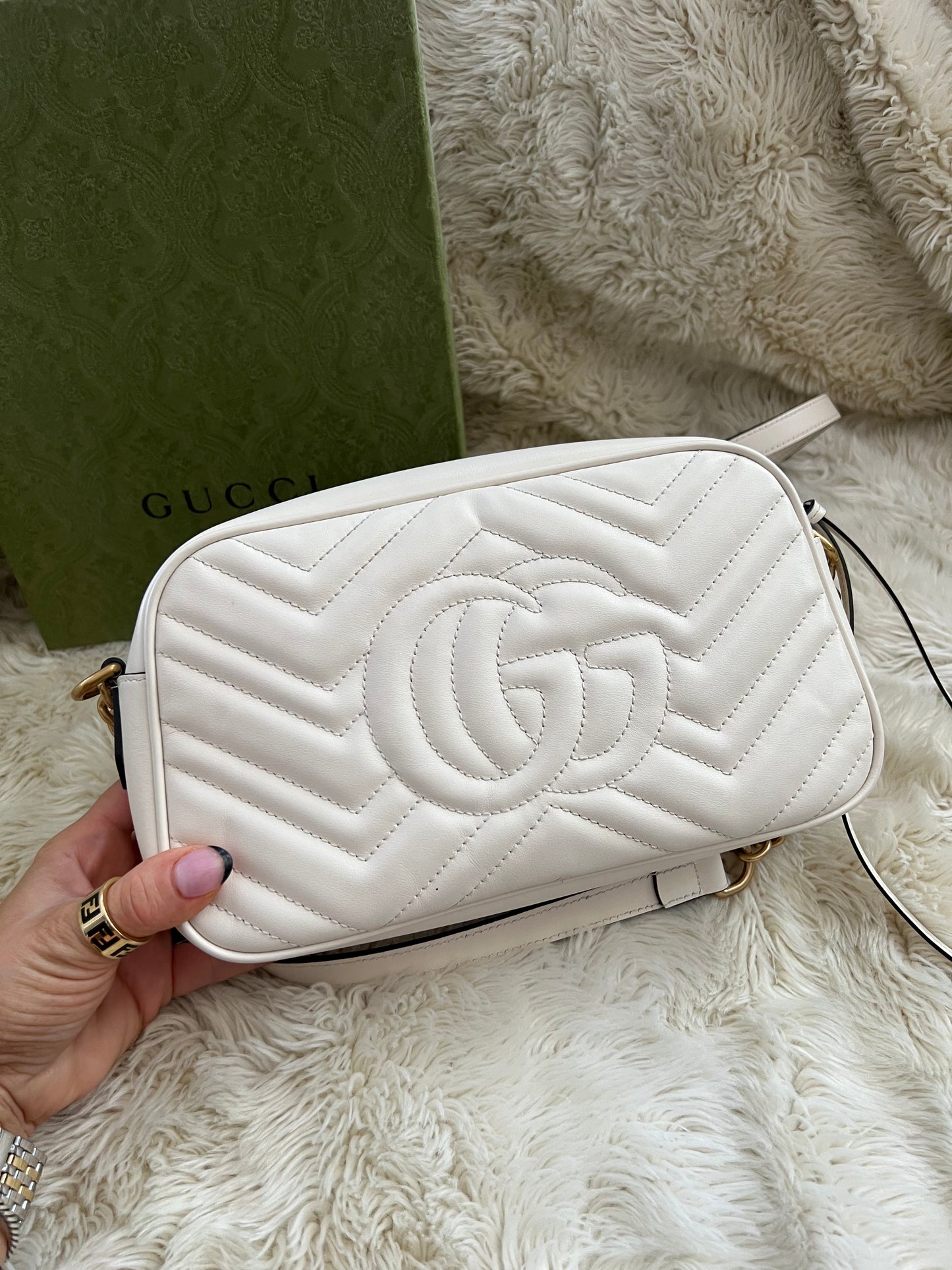 GG Marmont Shoulder Bag Matelasse Neutral