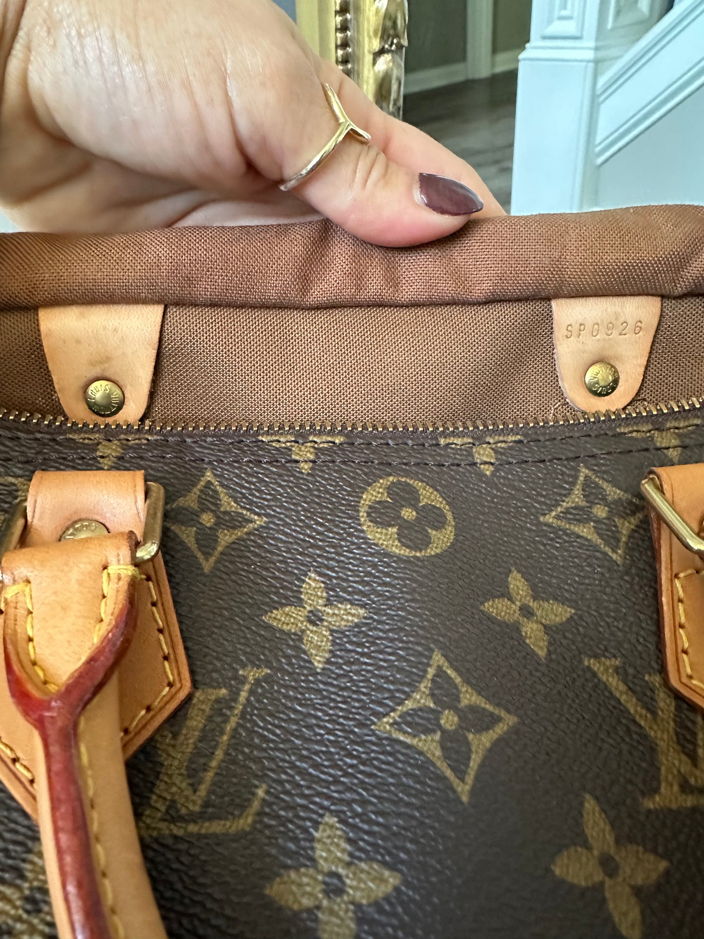 Louis Vuitton Speedy 30