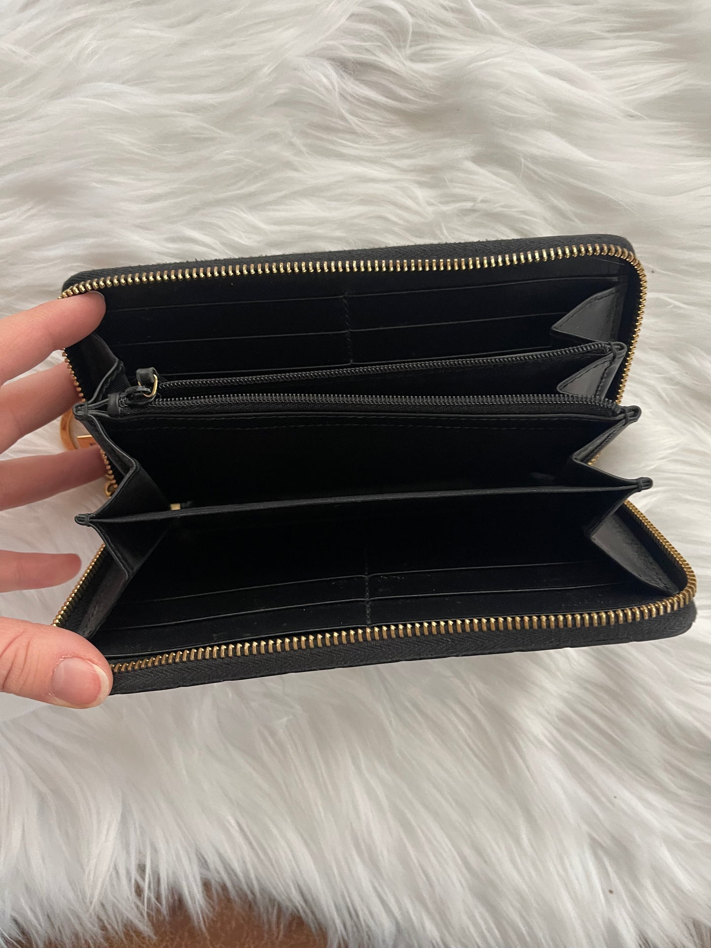 Gucci Guccissima Zip Around Wallet