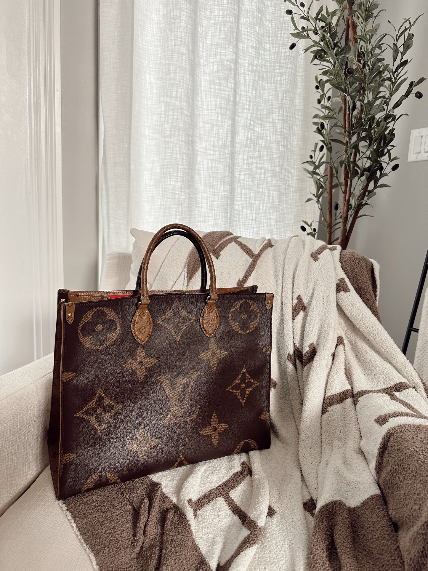 Louis Vuitton On The Go Tote GM