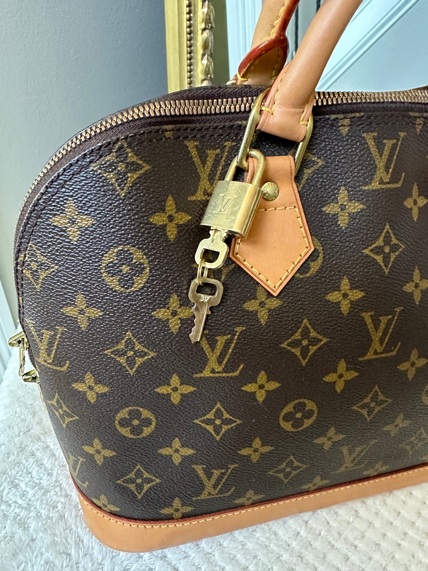 Louis Vuitton Alma PM