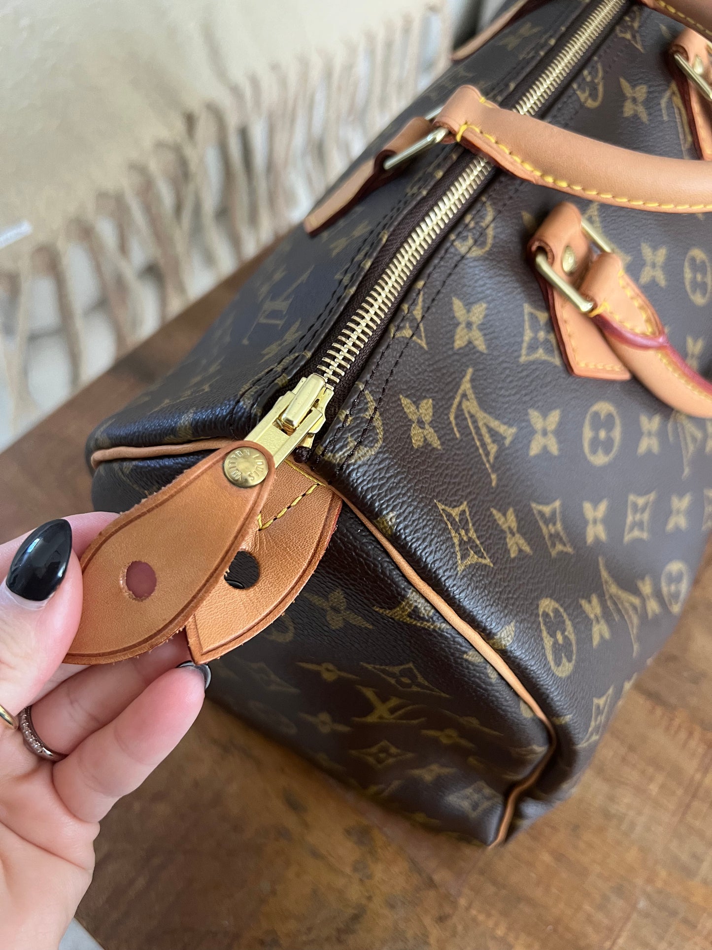 Louis Vuitton Speedy 35