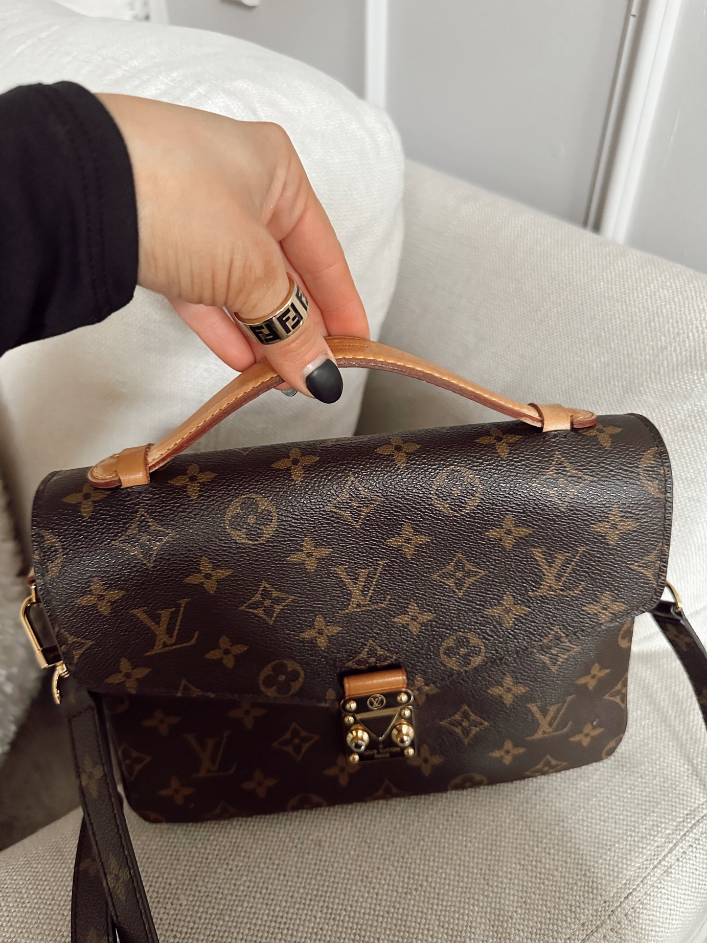 Louis Vuitton pochette Metis