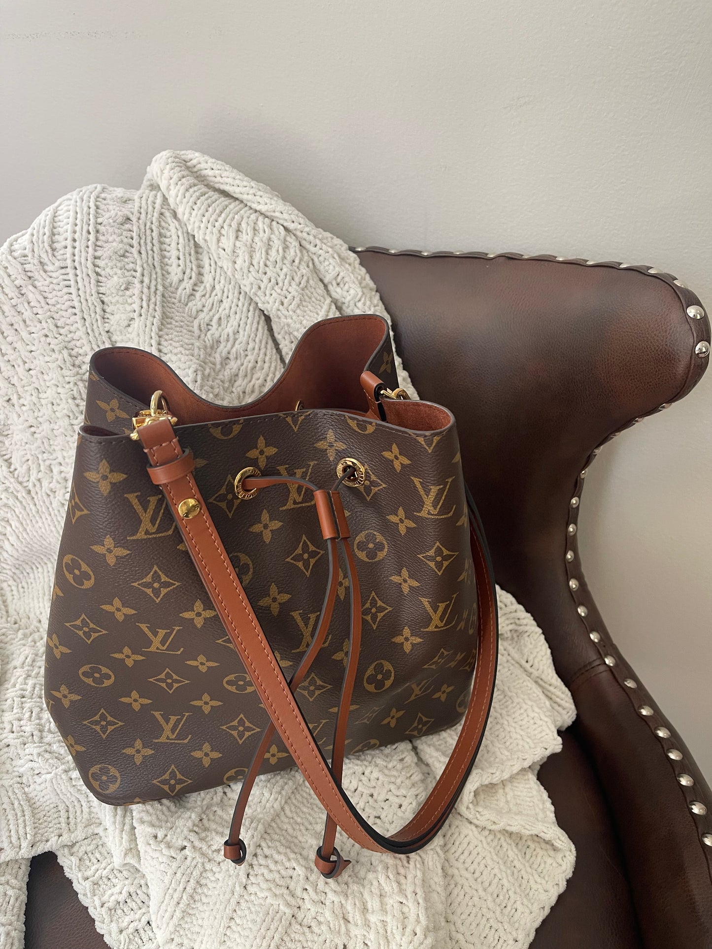 Louis Vuitton NeoNoe Caramel