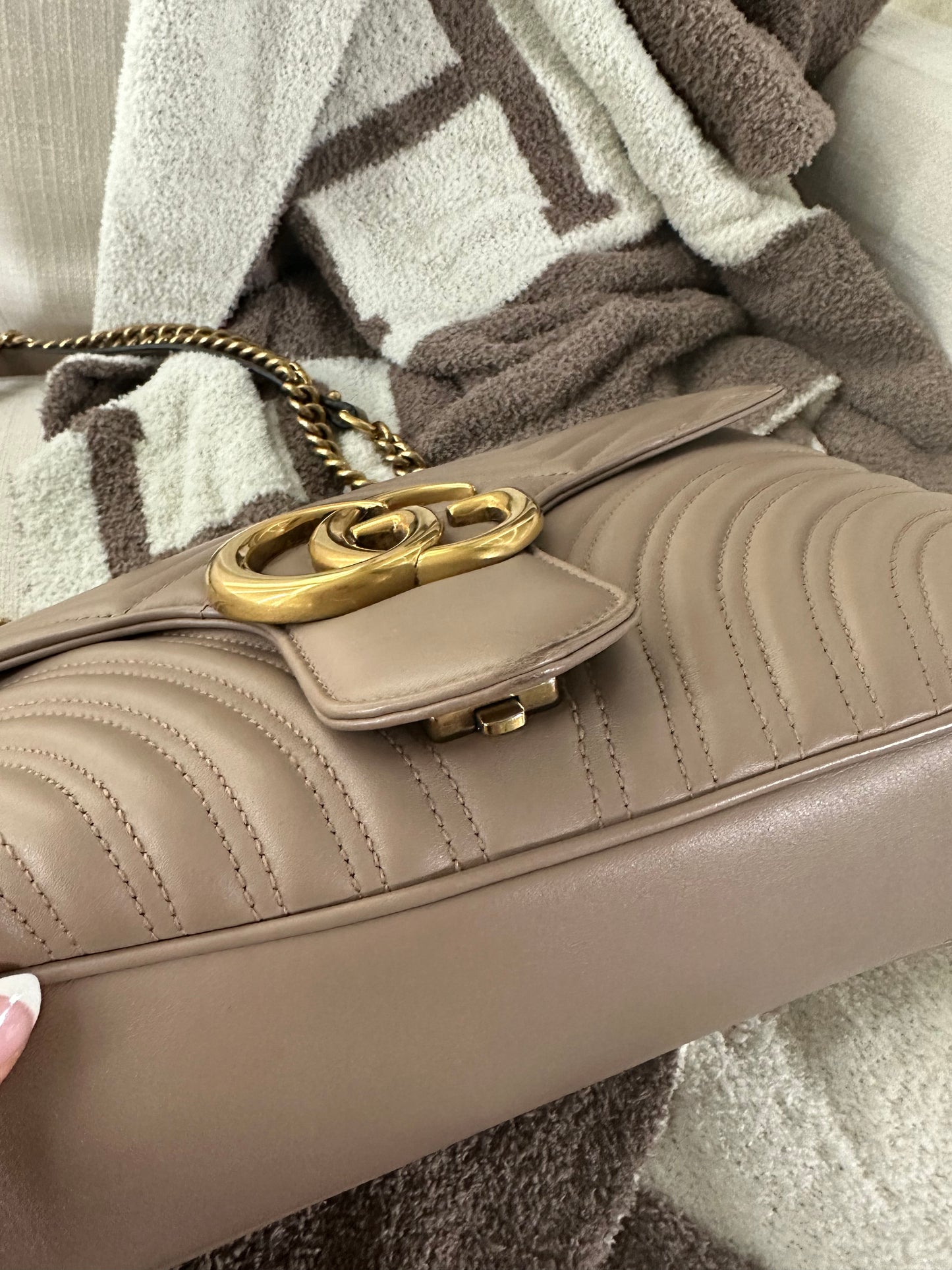 Gucci Marmont Flap Medium Beige