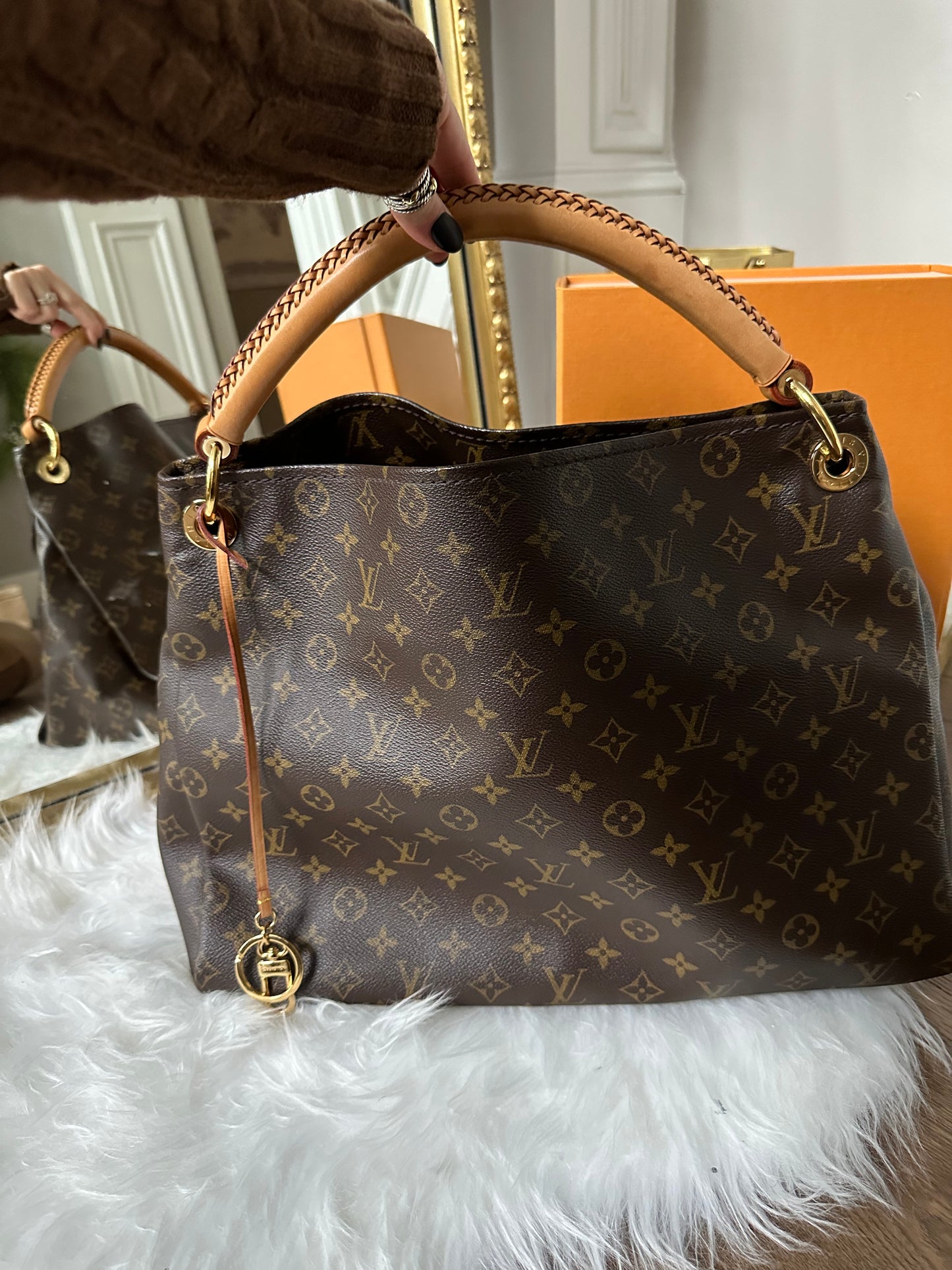 Louis Vuitton Artsy MM Monogram