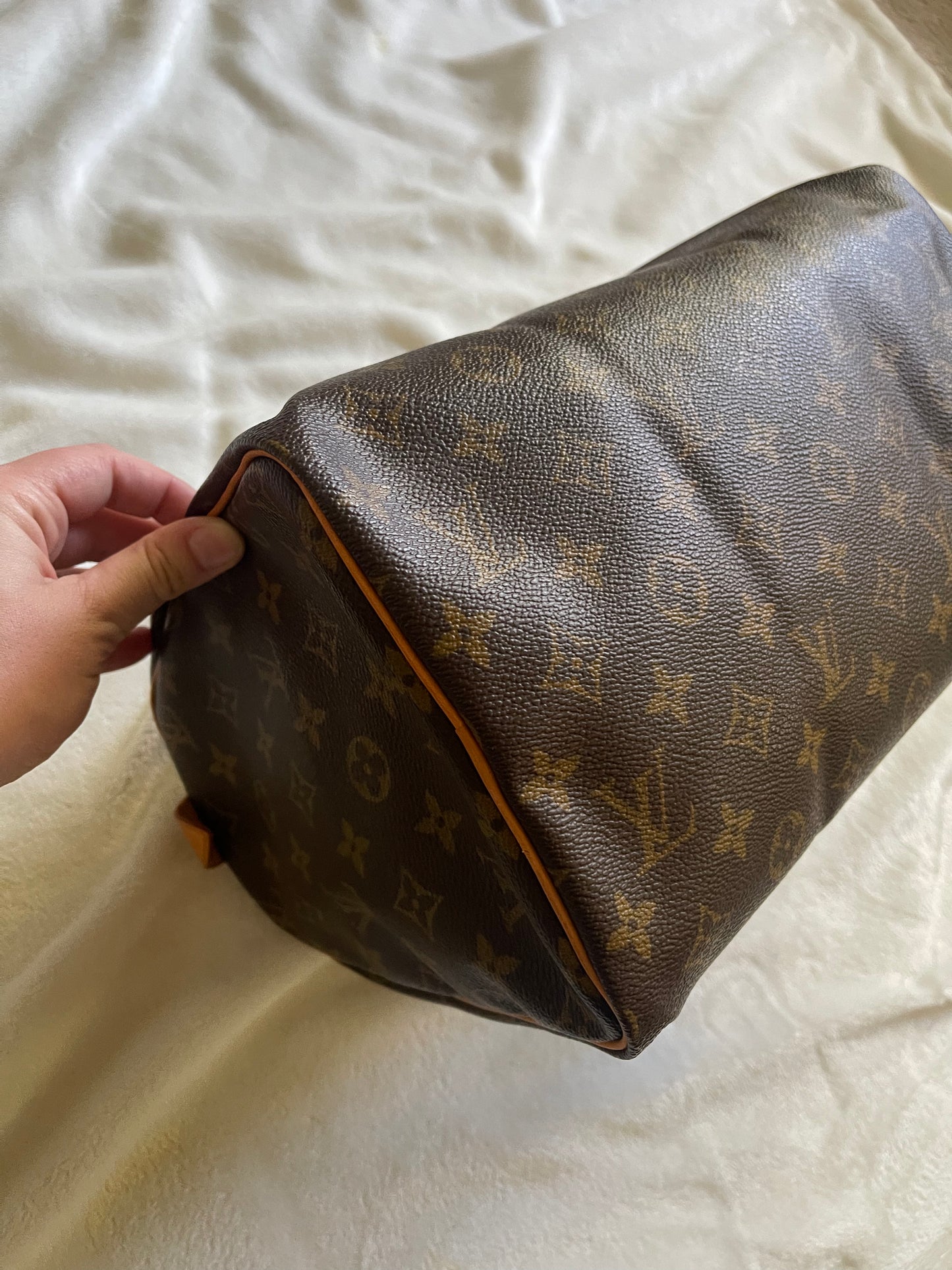 Louis Vuitton Monogram Speedy 30