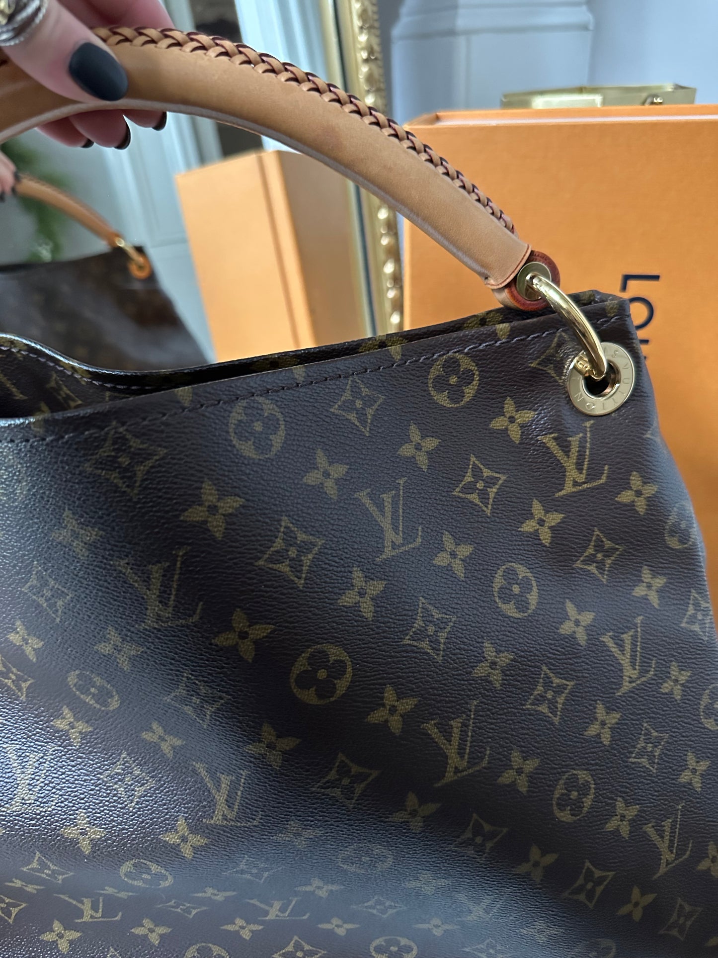 Louis Vuitton Artsy MM Monogram